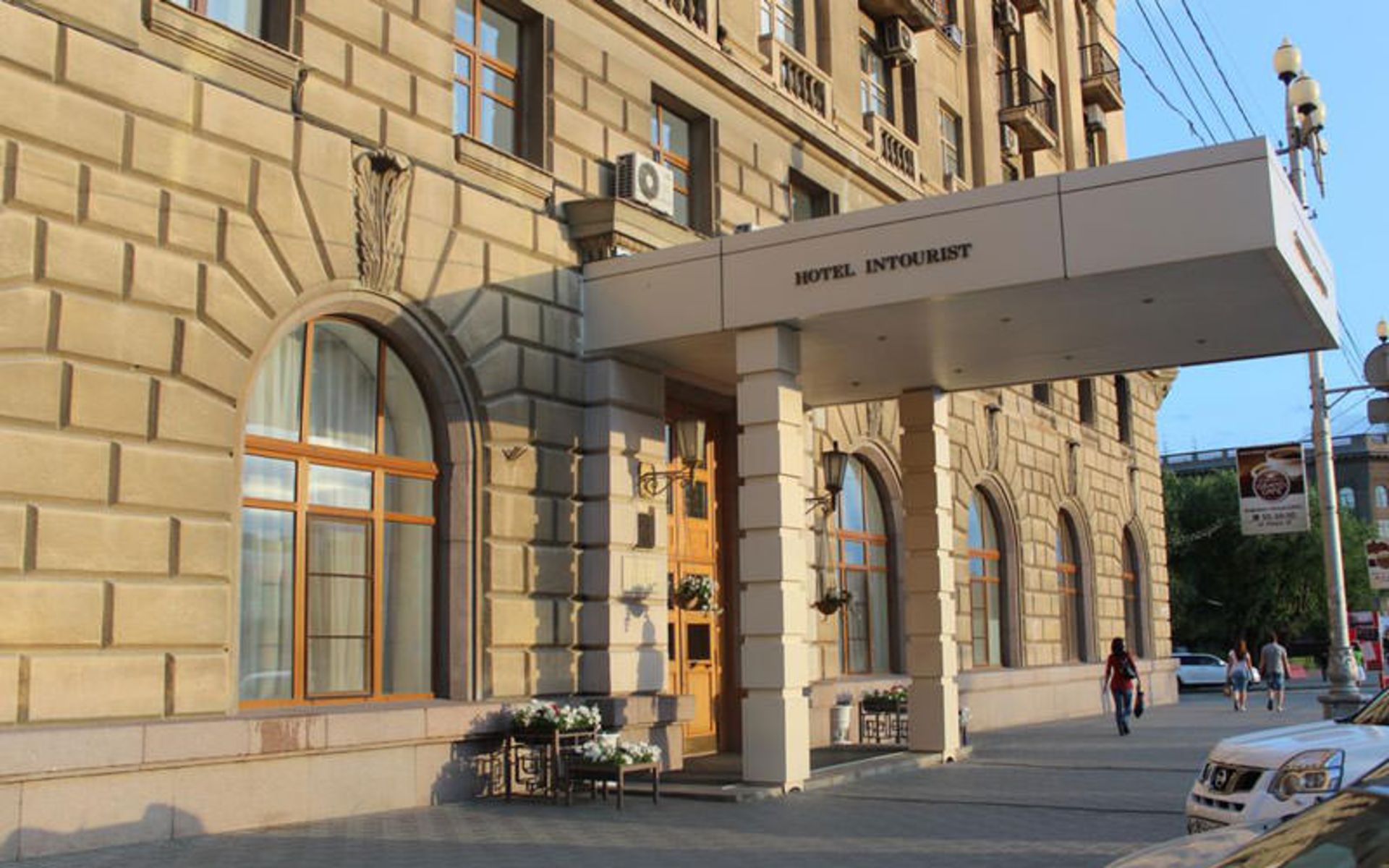 هتل اینتوریست (Hotel Intourist)
