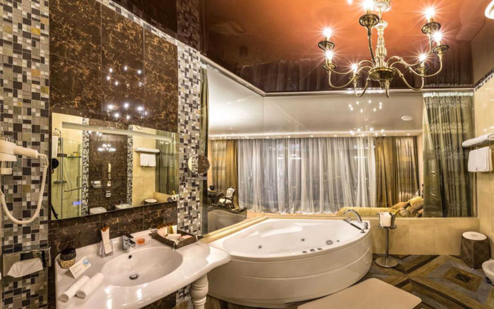 هتل ویستوسکی (Vysotsky Hotel)