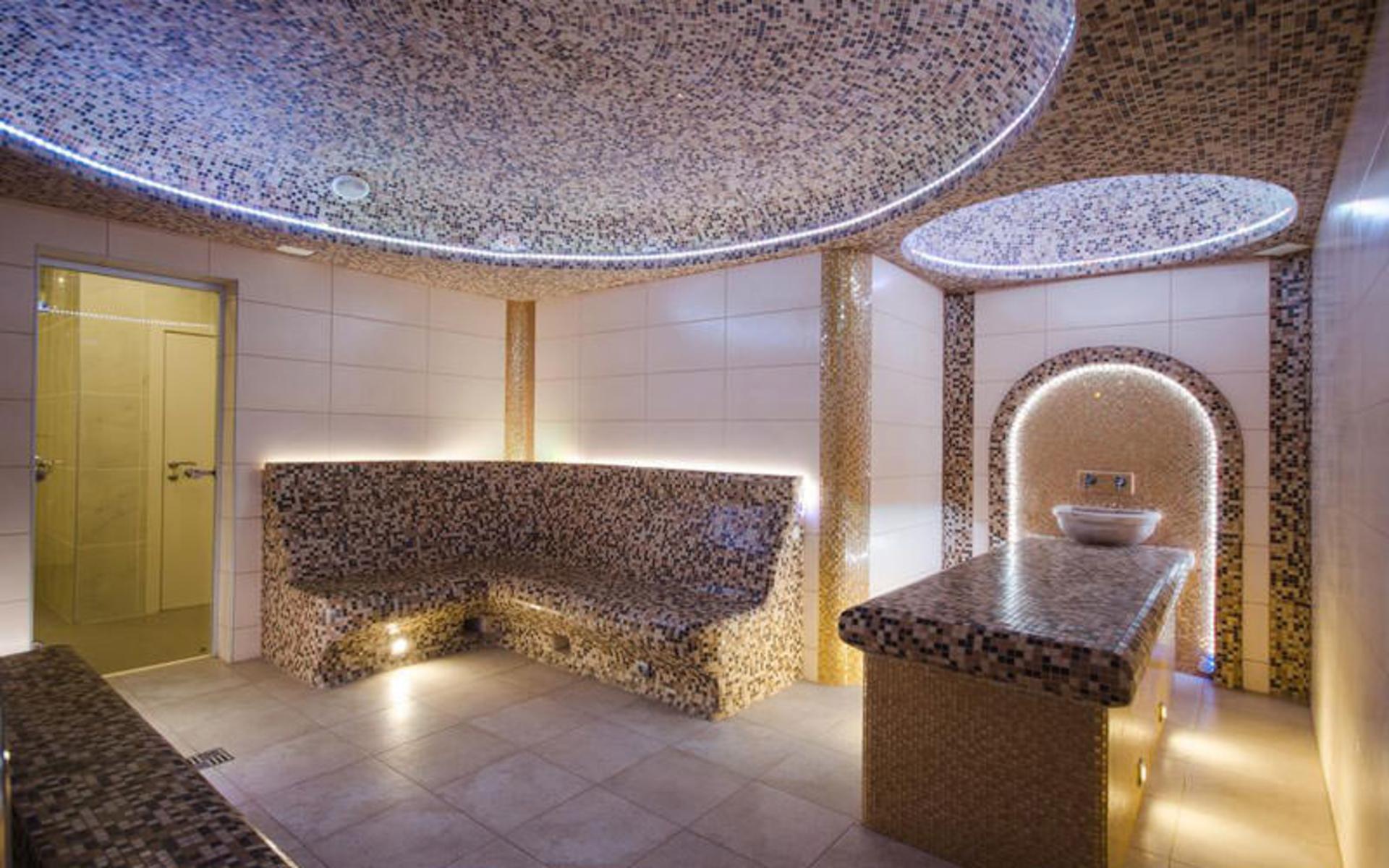 هتل نوی (Hotel Noy)