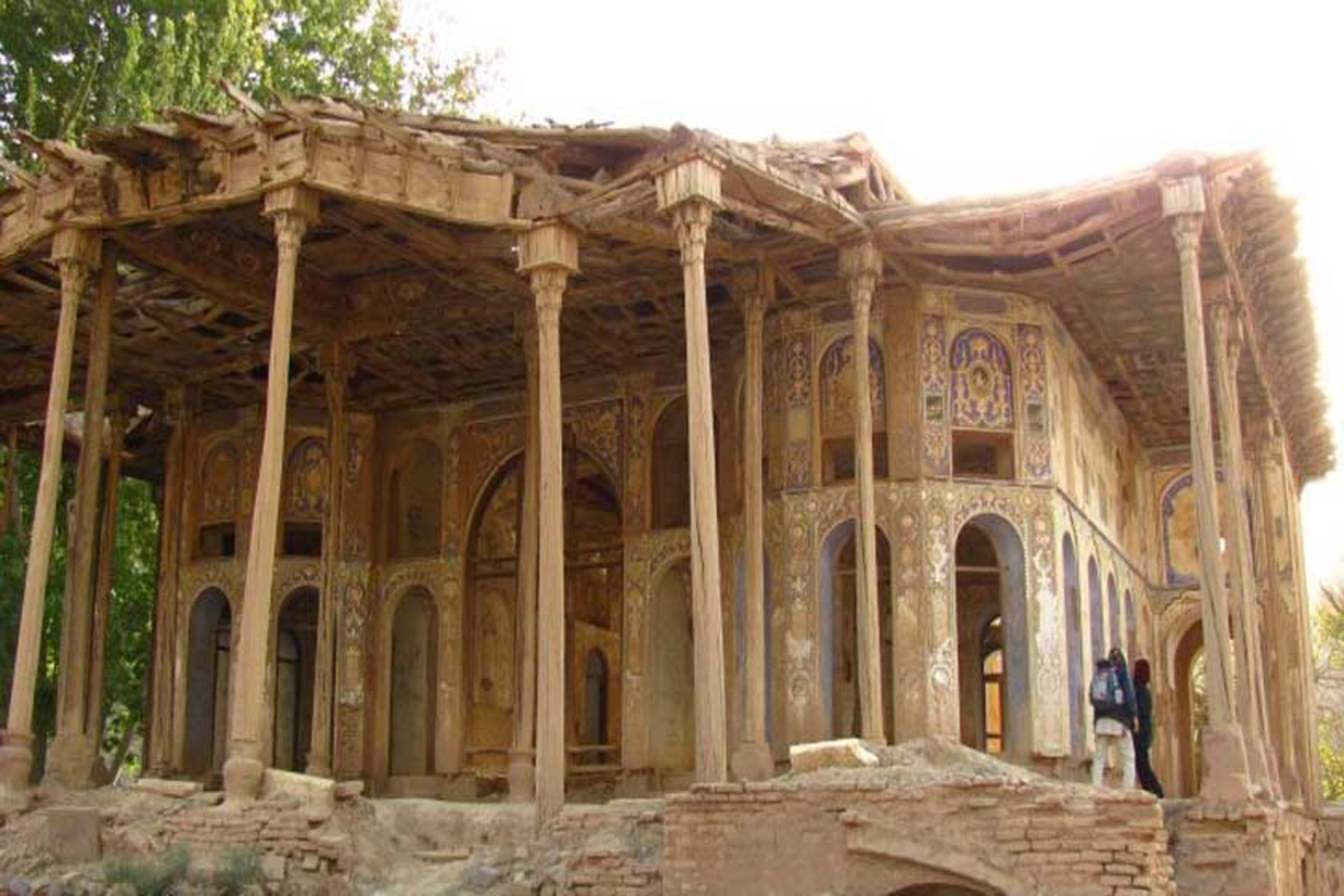 کاخ سرهنگ آباد