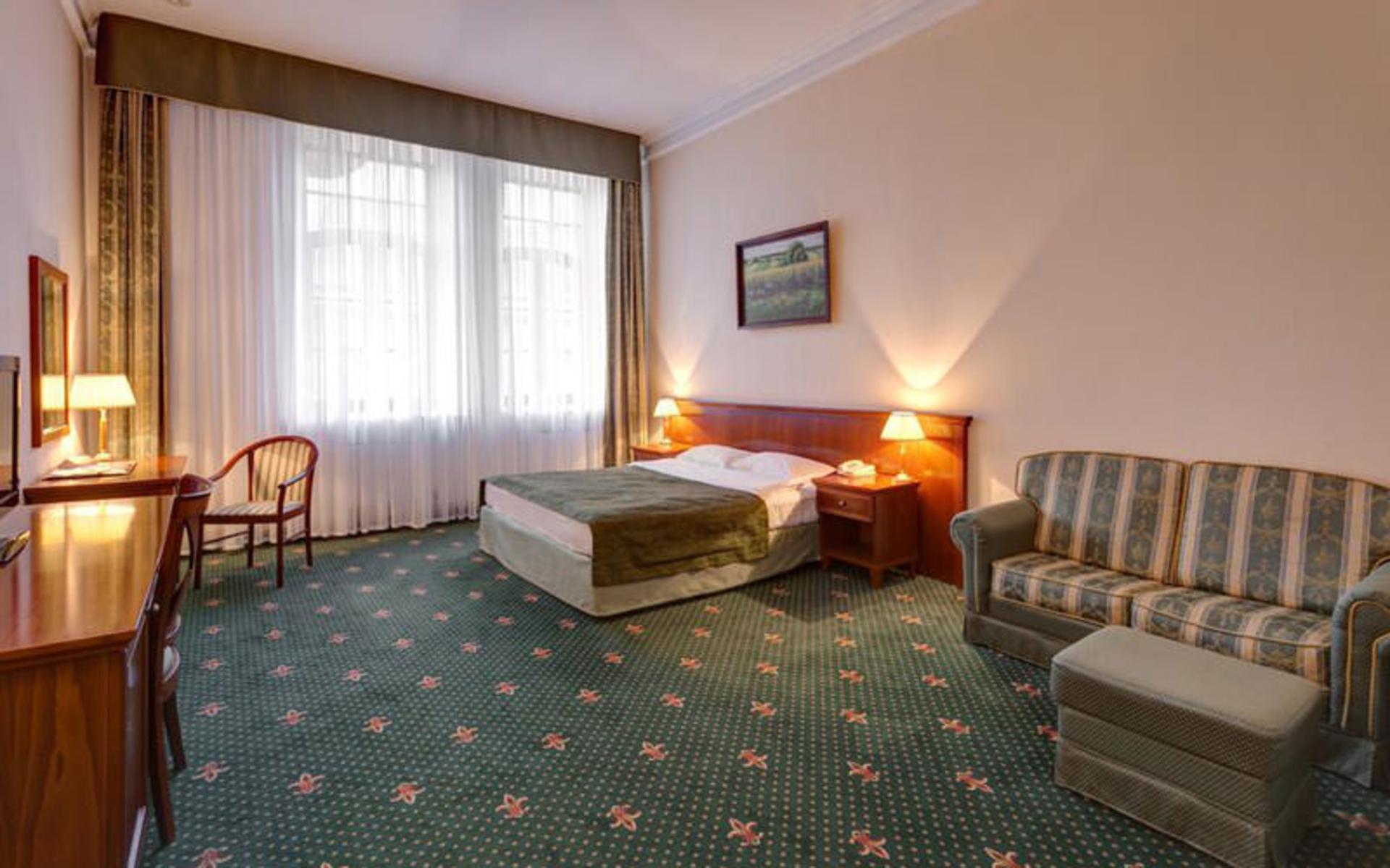 هتل شالیاپین پالاس (Shalyapin Palace Hotel)