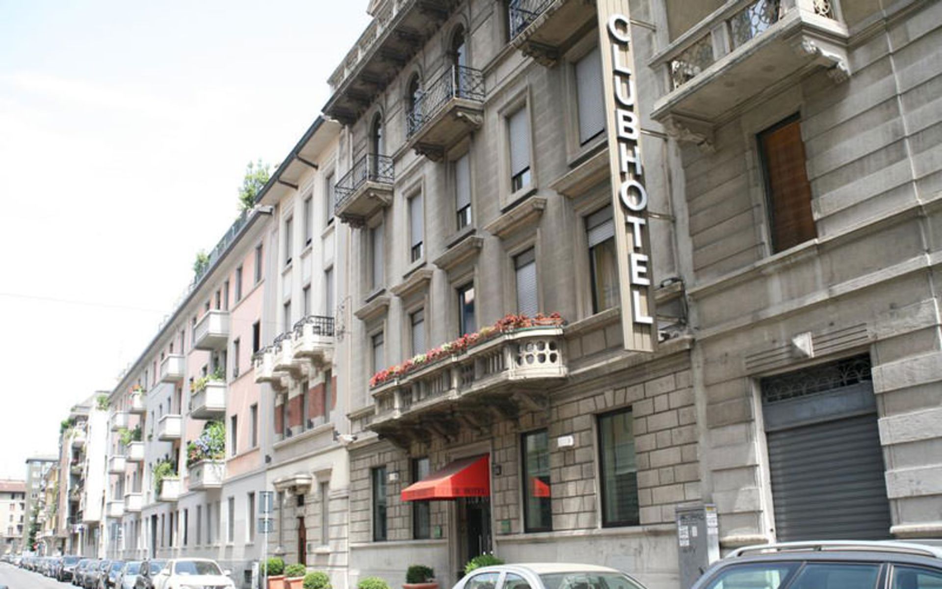 هتل کلاب (Club Hotel)