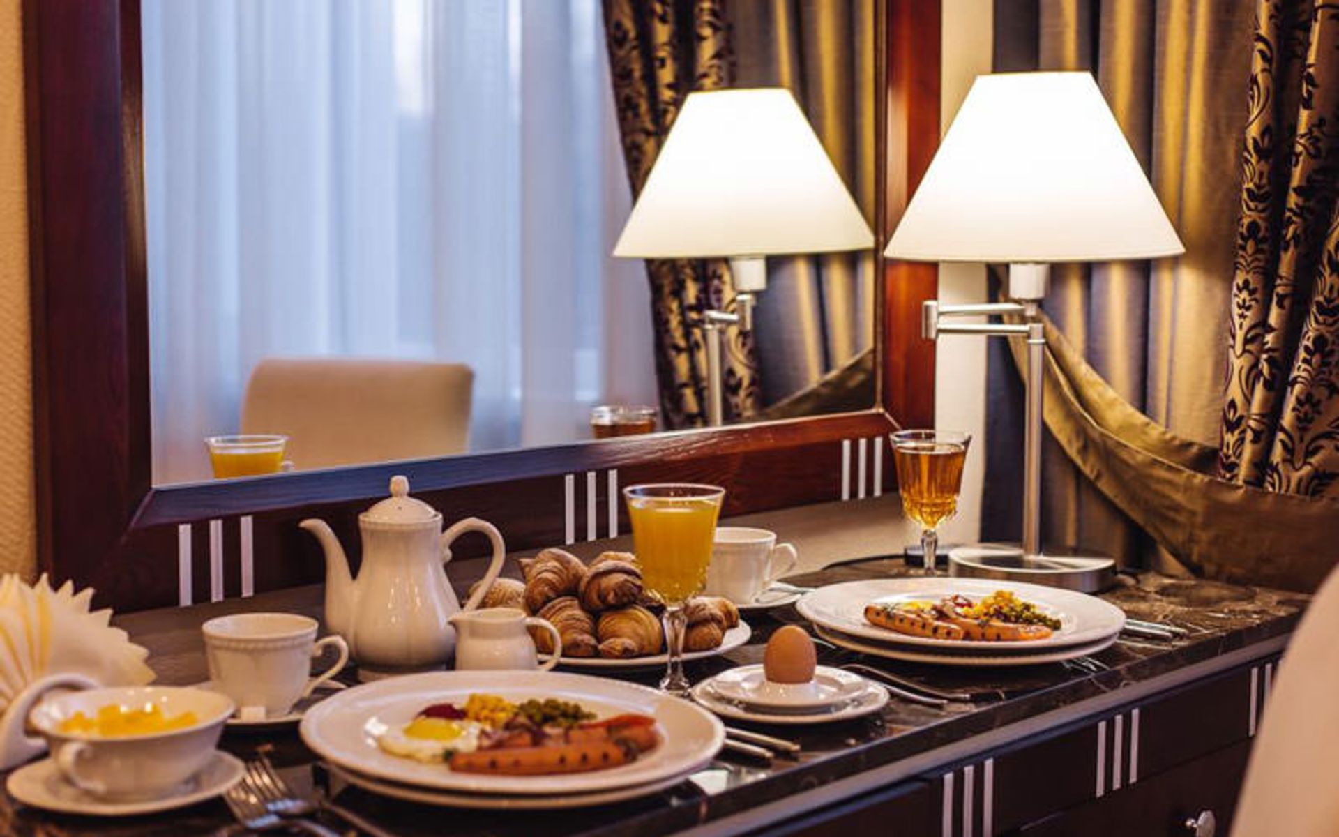 گرند هتل اوکا پریمیوم (Grand Hotel Oka Premium)