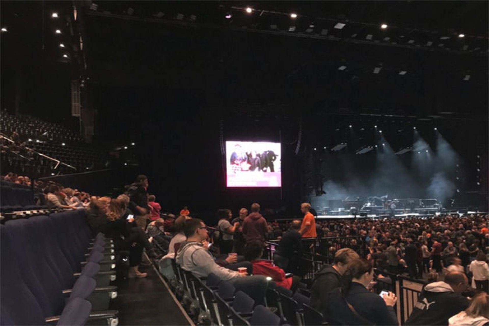 Hallenstadion