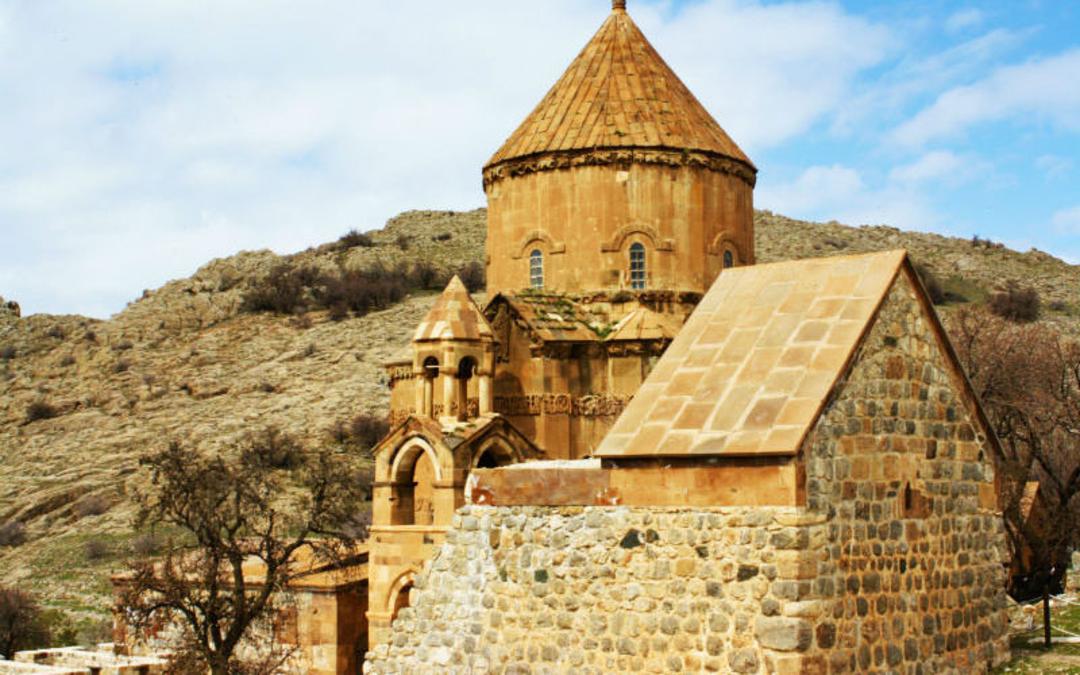 جزیره و کلیسای آکدامار (آختامار) (Akdamar Island)