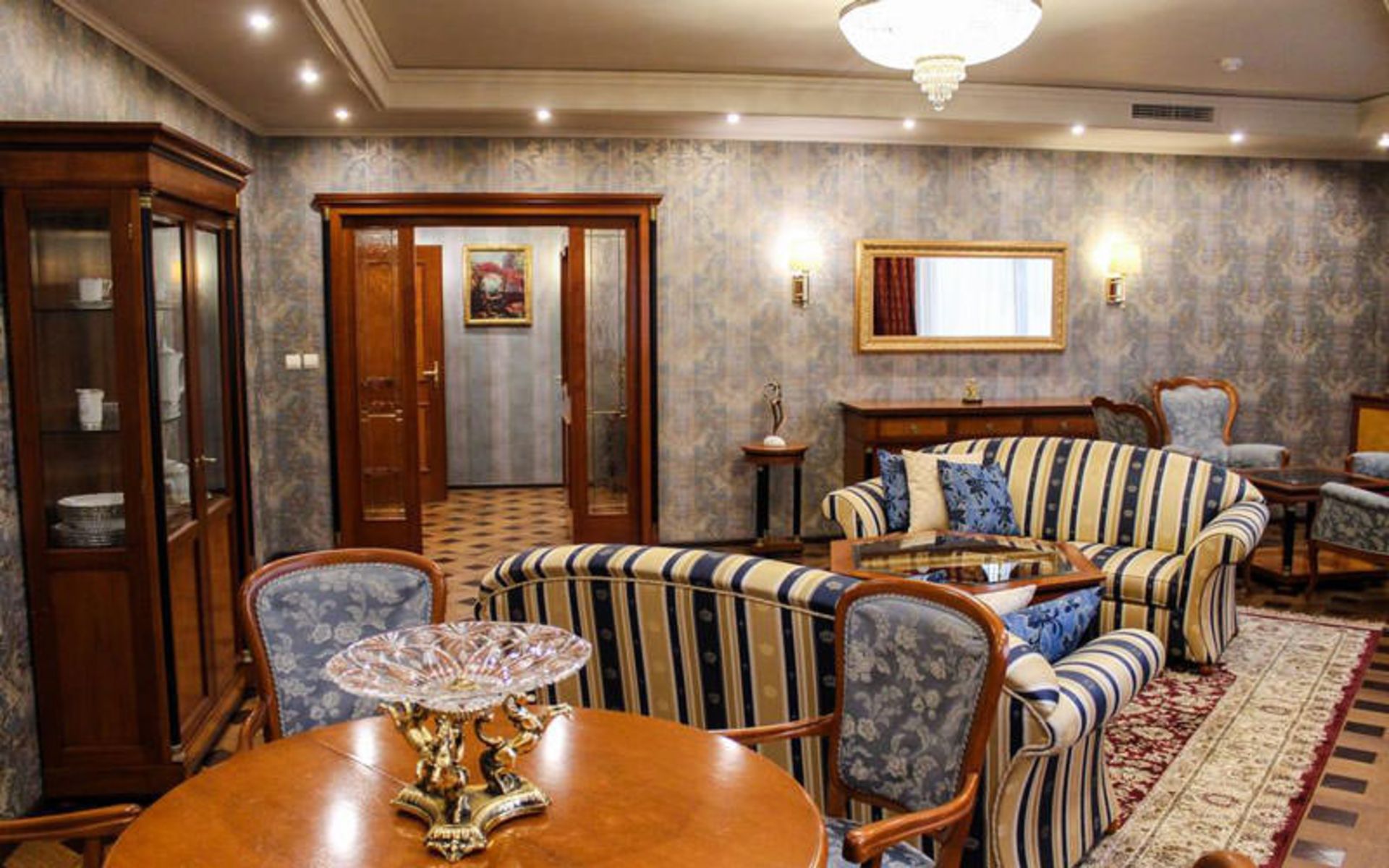 هتل آتریوم پالاس (Atrium Palace Hotel)
