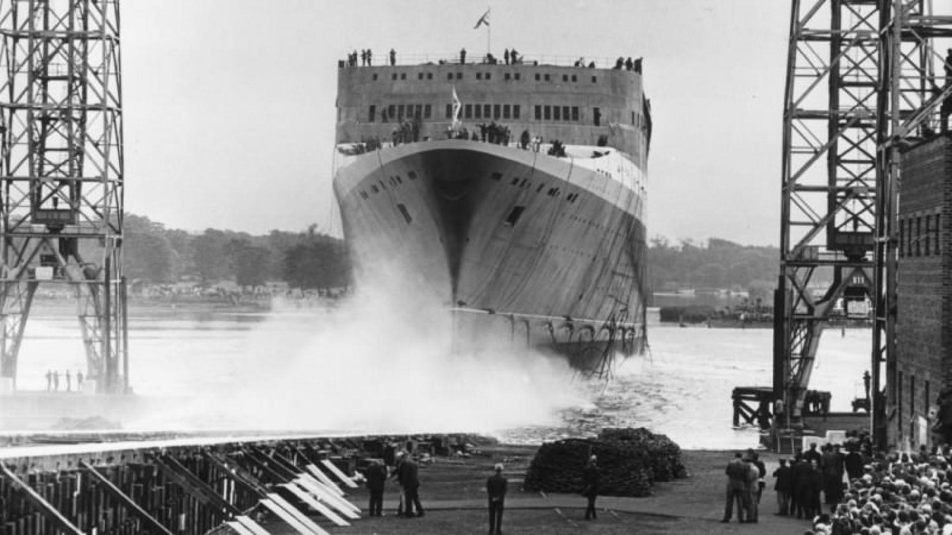 qe2