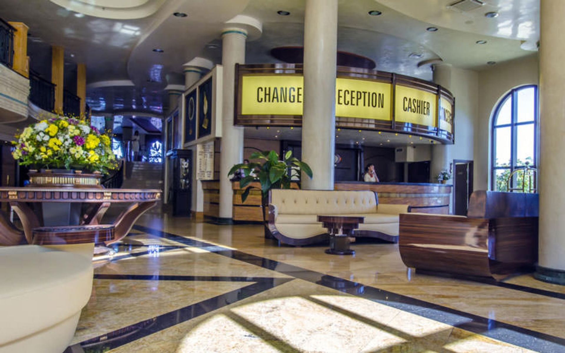 هتل ادمیرال (Hotel Admiral)