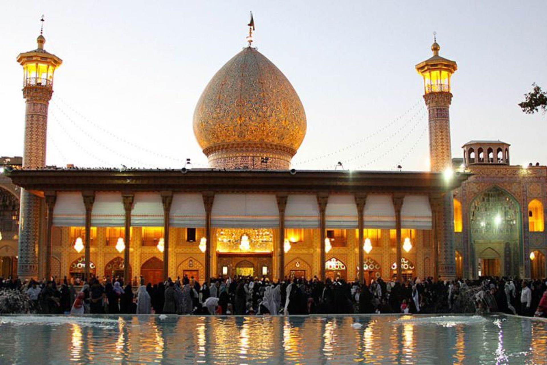 حرم شاهچراغ