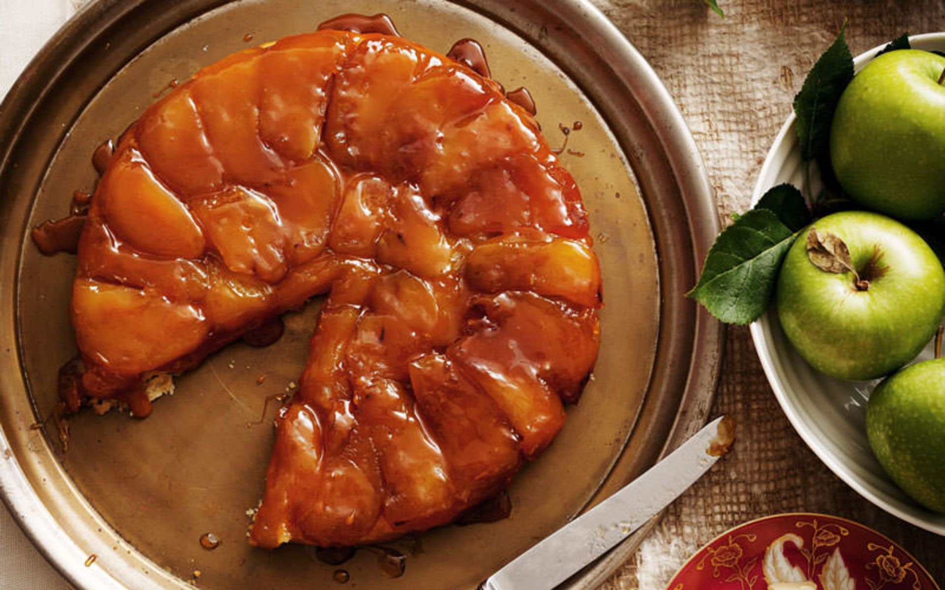 تارت تاتین (Tarte Tatin) – فرانسه