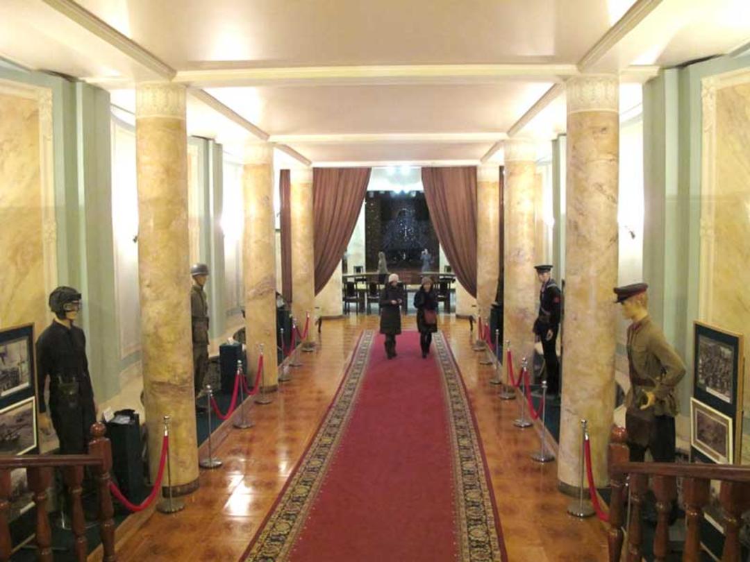 پناهگاه زیرزمینی استالین (Stalin’s Bunker)