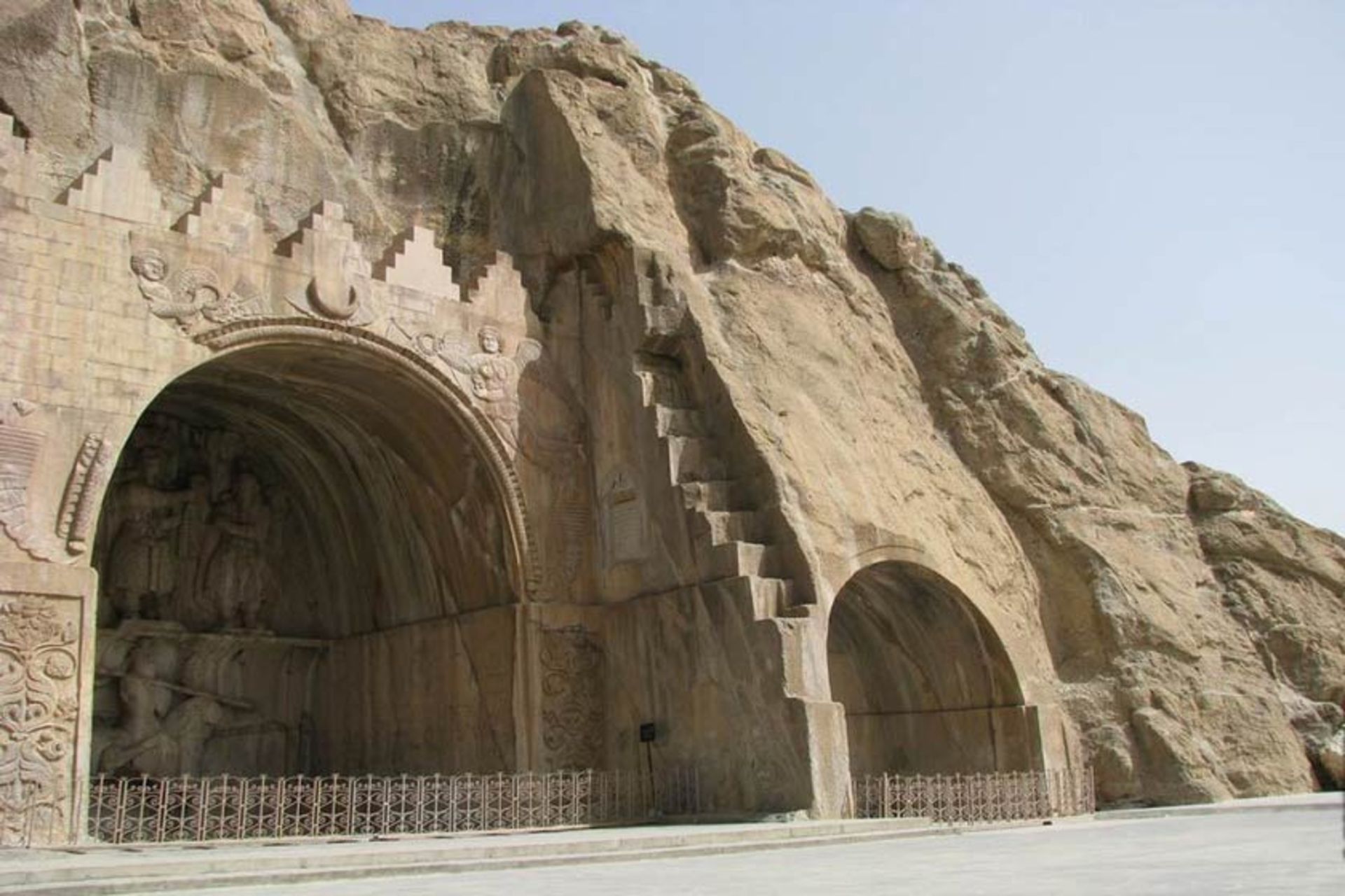 تاق بستان