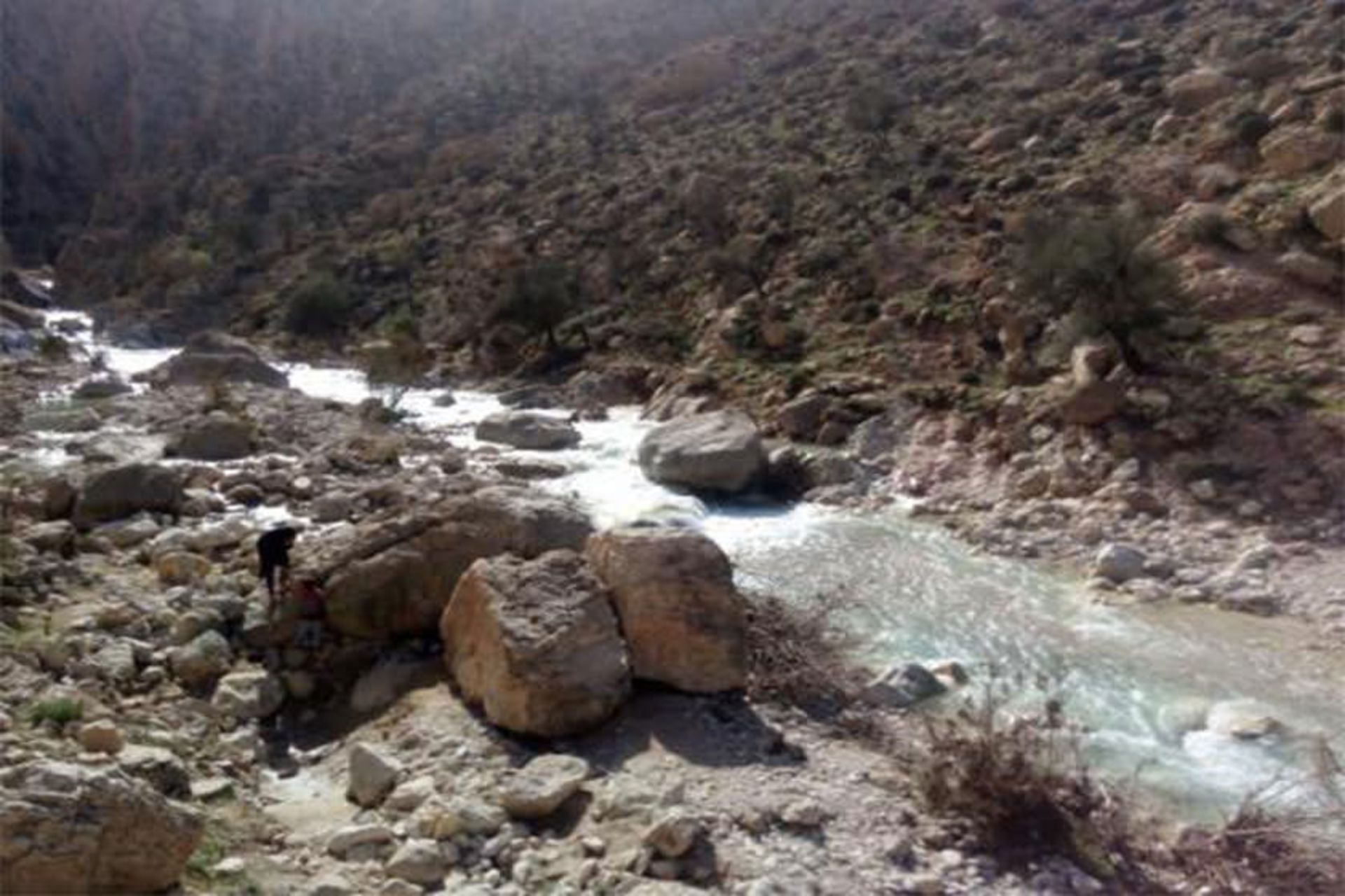 چشمه تنگاب