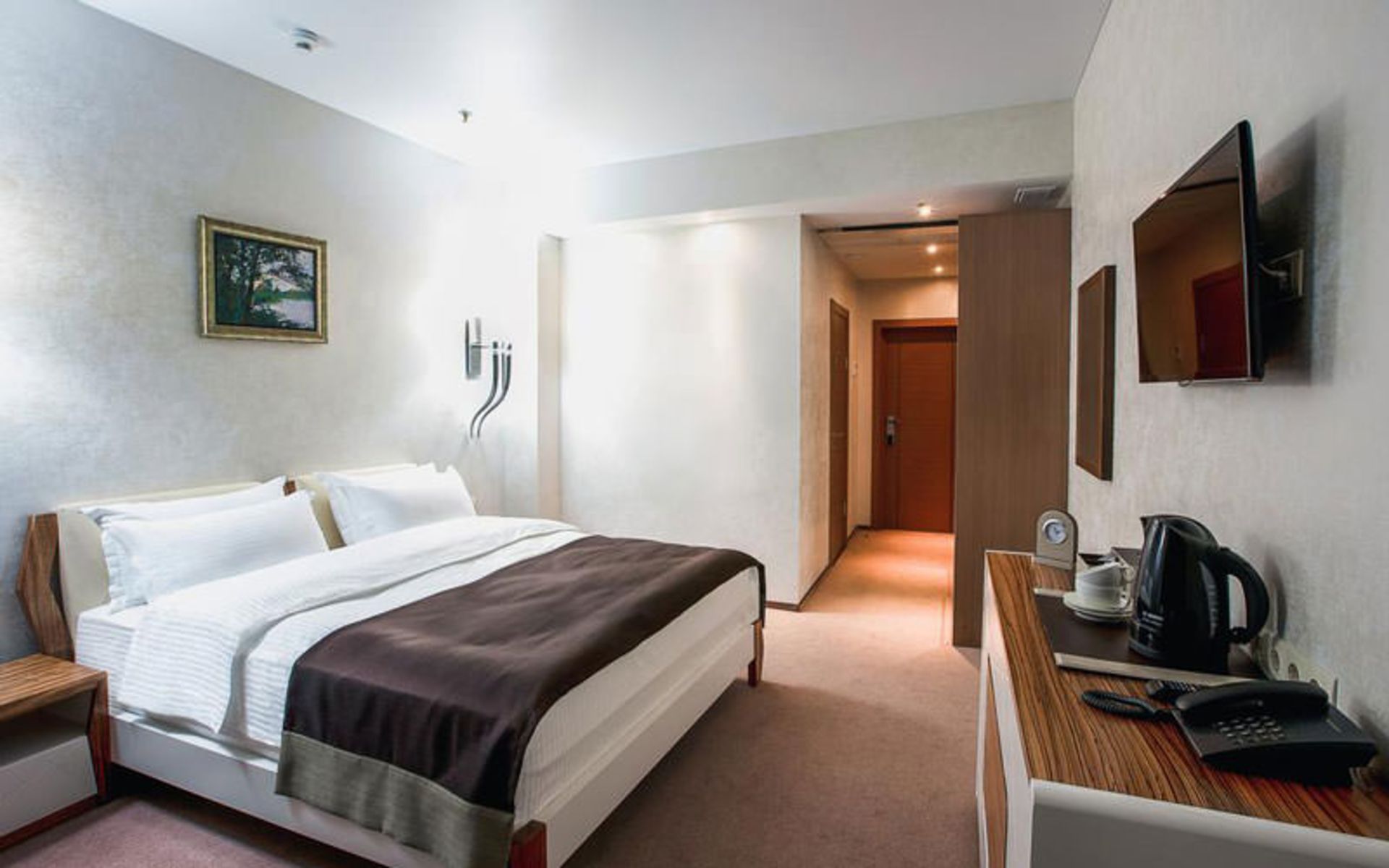 هتل سیتی هتل (City Hotel)