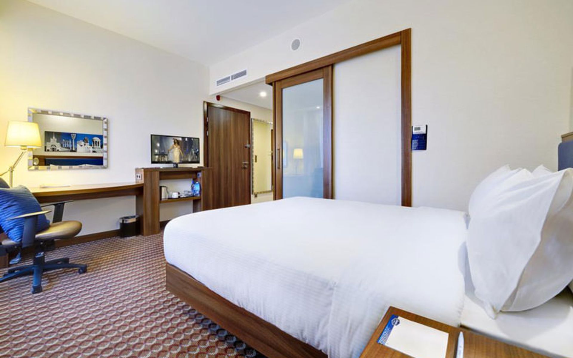 هتل هامپتون هیلتون ولگوگراد (Hampton by Hilton Volgograd Profsoyuznaya)