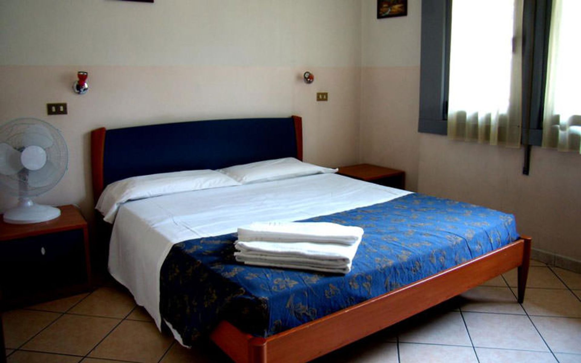 هتل سنترال استیشن (Hotel Central Station)
