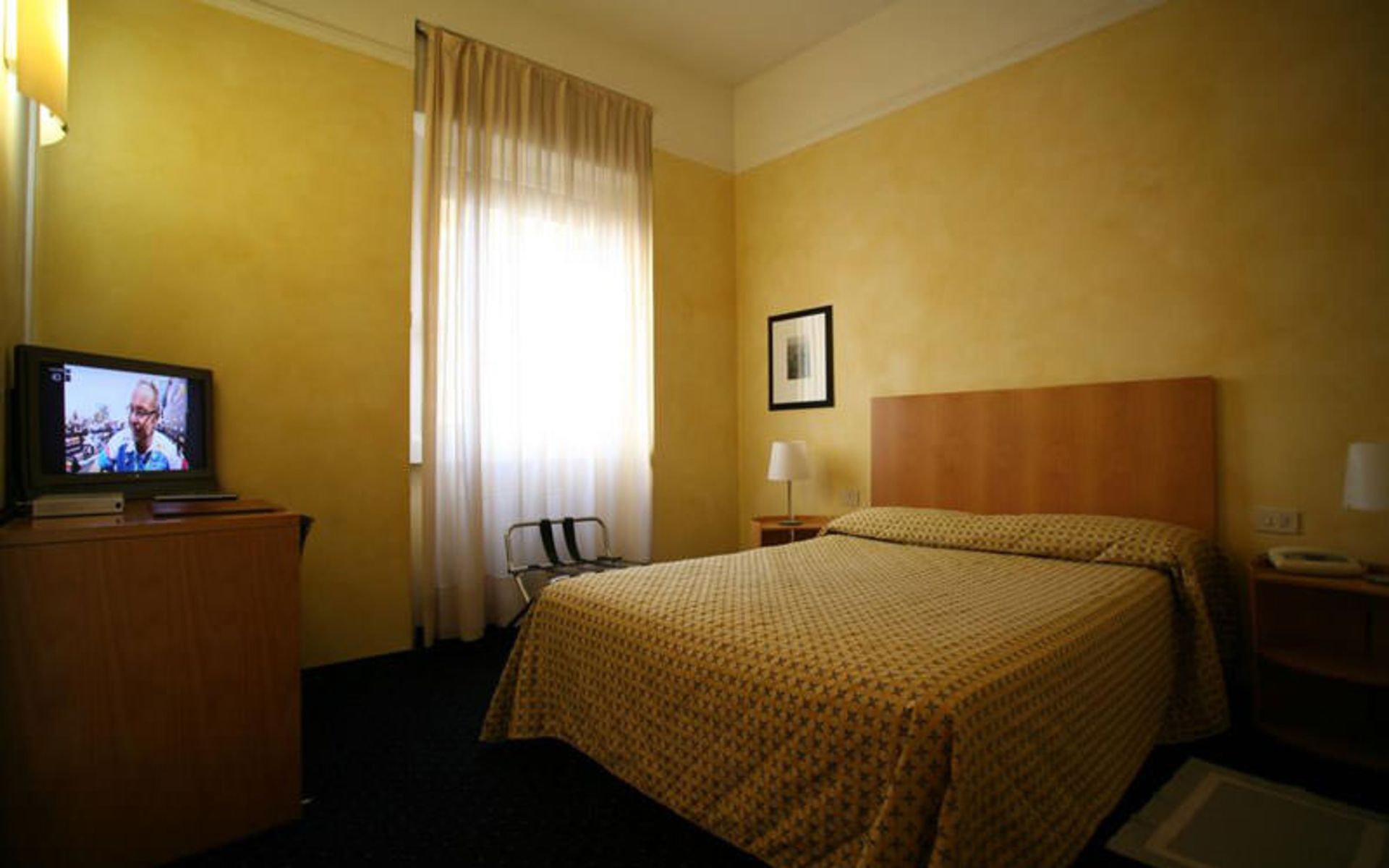 هتل کلاب (Club Hotel)