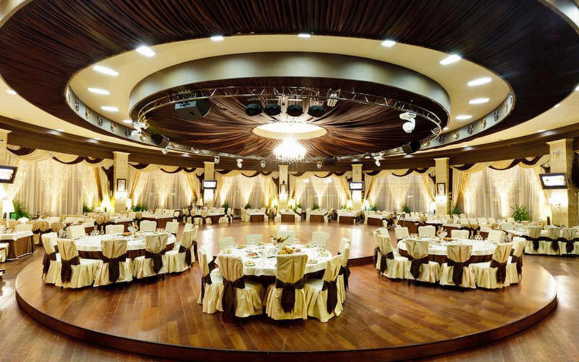 هتل ریوریا (Riviera Hotel)