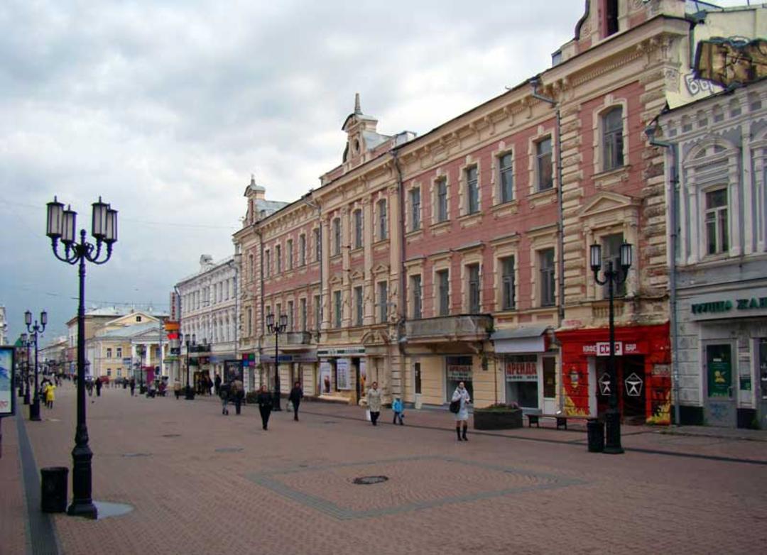 خیابان تاریخی بولشایا پوکروفسکایا (Bolshaya Pokrovskaya Street)