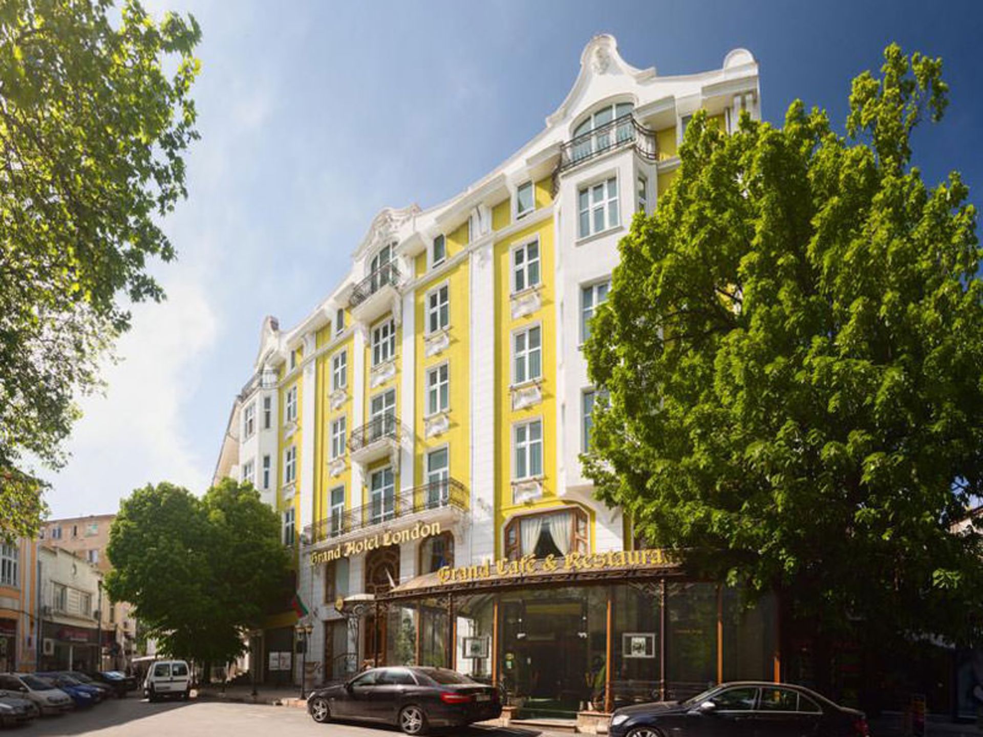 هتل گرند هتل لندن (Grand Hotel London)