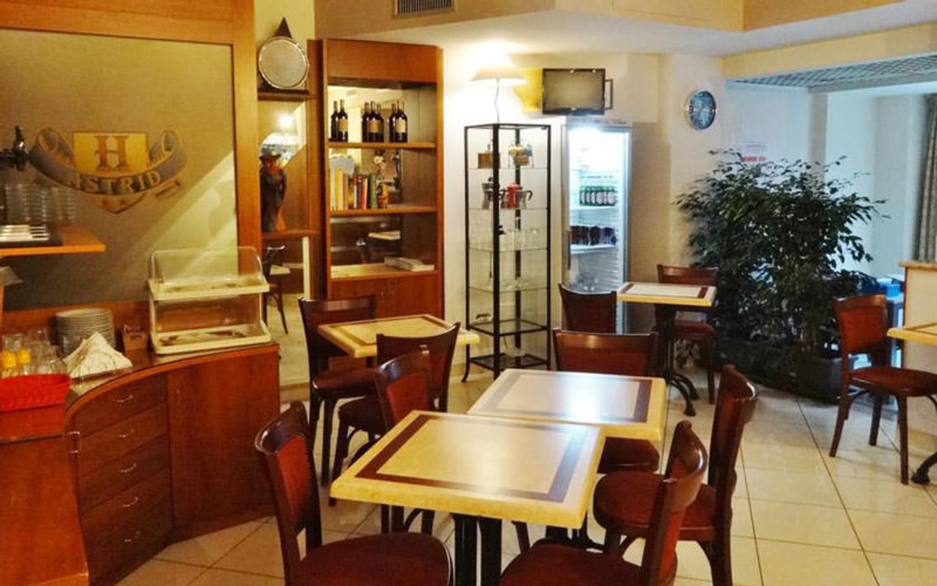 هتل استرید (Hotel Astrid)