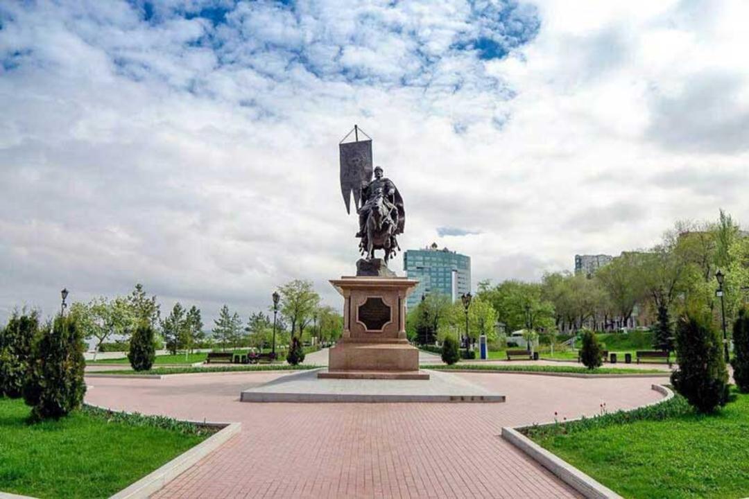 تندیس زاسیکین (Zasyekin Monument)
