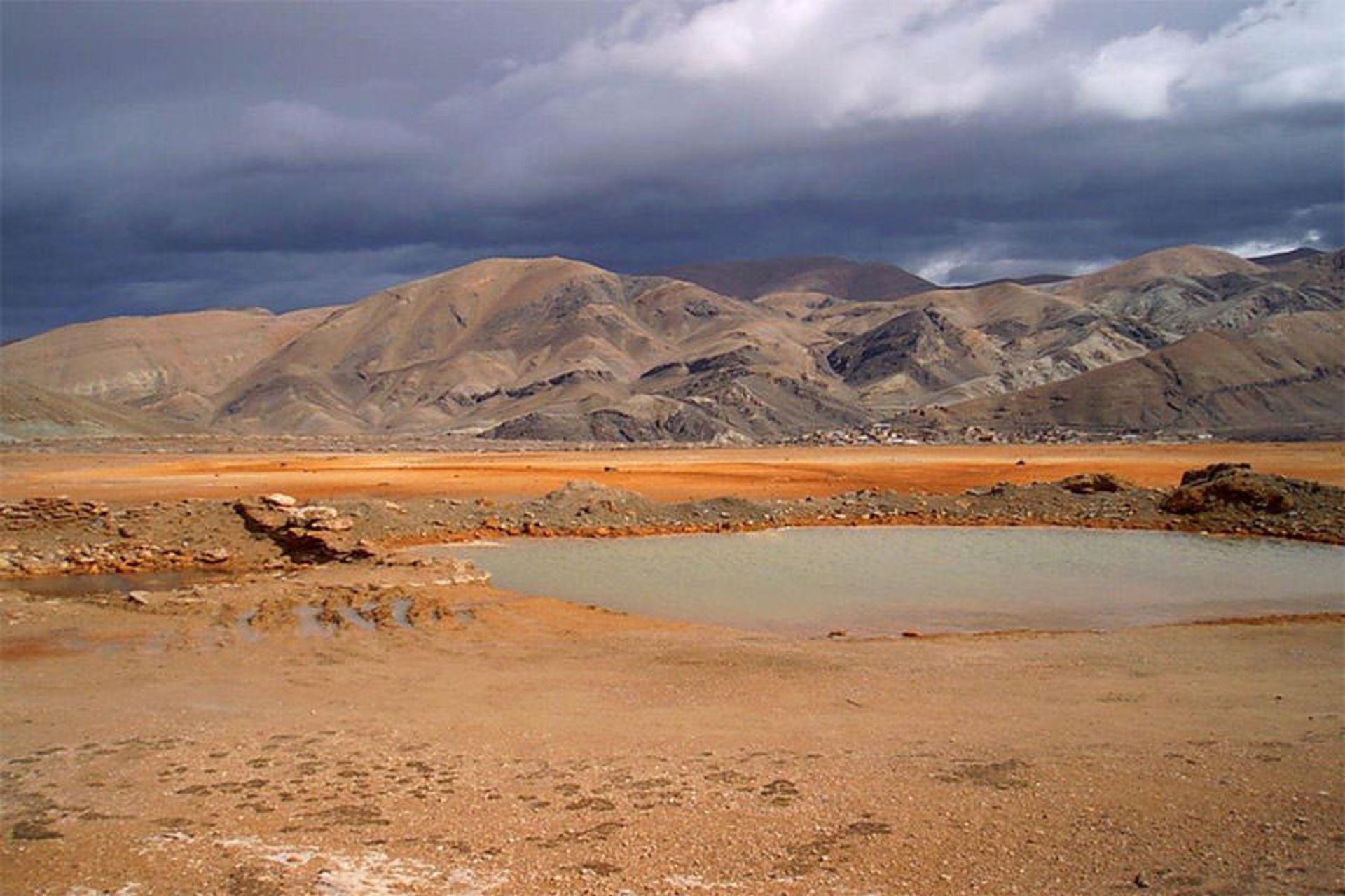 چشمه آب معدنی گراو