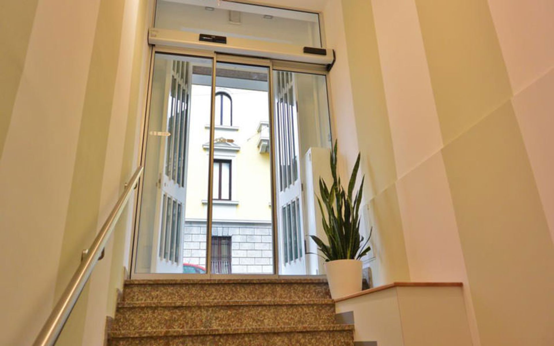 هتل مالتا (Hotel Malta)