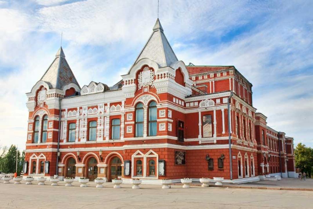 سالن تئاتر آکادمیک ماکسیم گورکی (Maksim Gorky Samara Academic Drama Theatre)