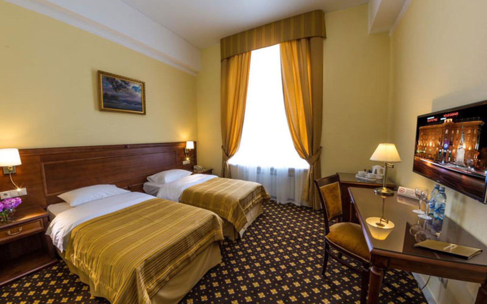 هتل ولگوگراد (Hotel Volgograd)