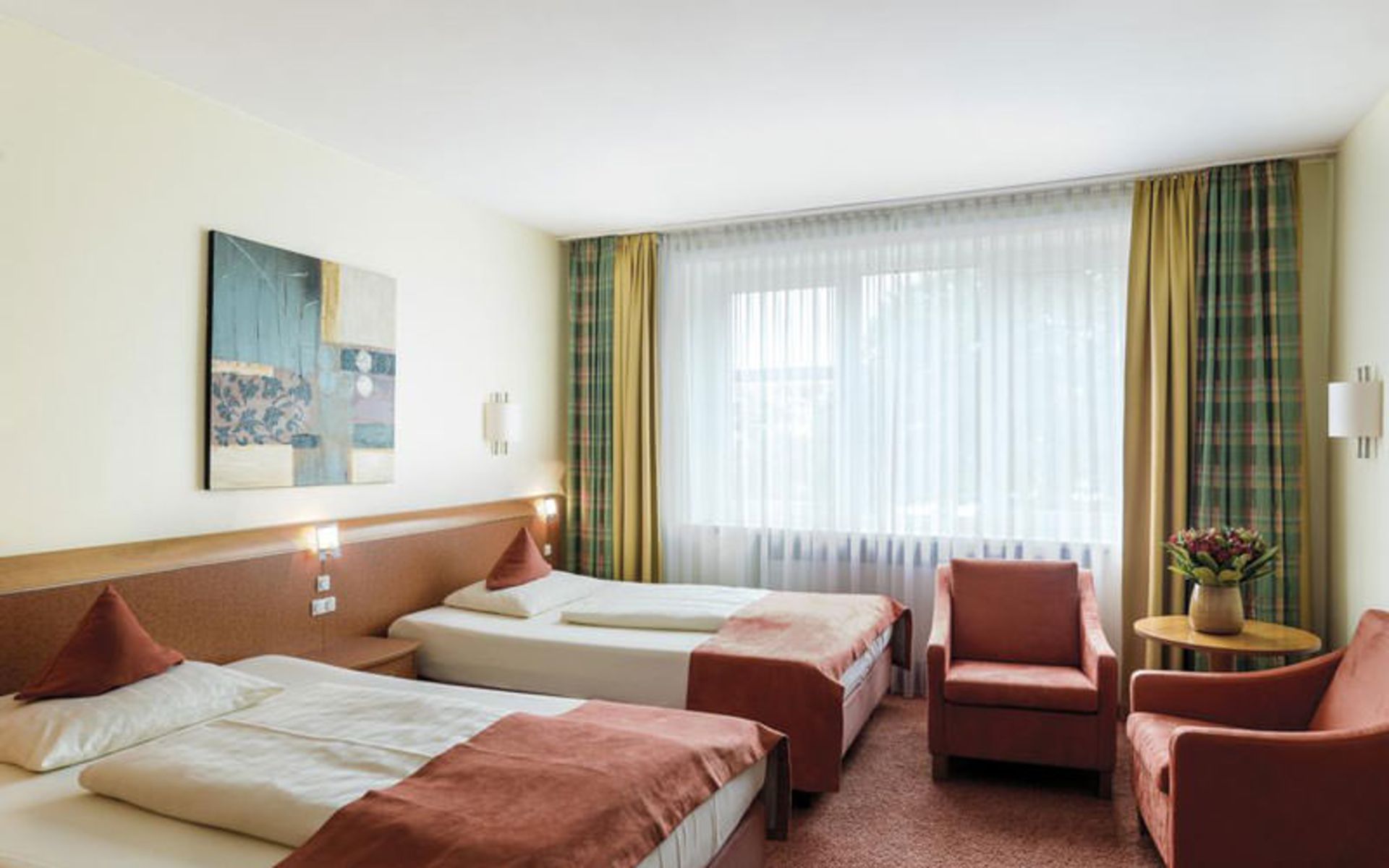 هتل تیفنتال (Hotel Tiefenthal)