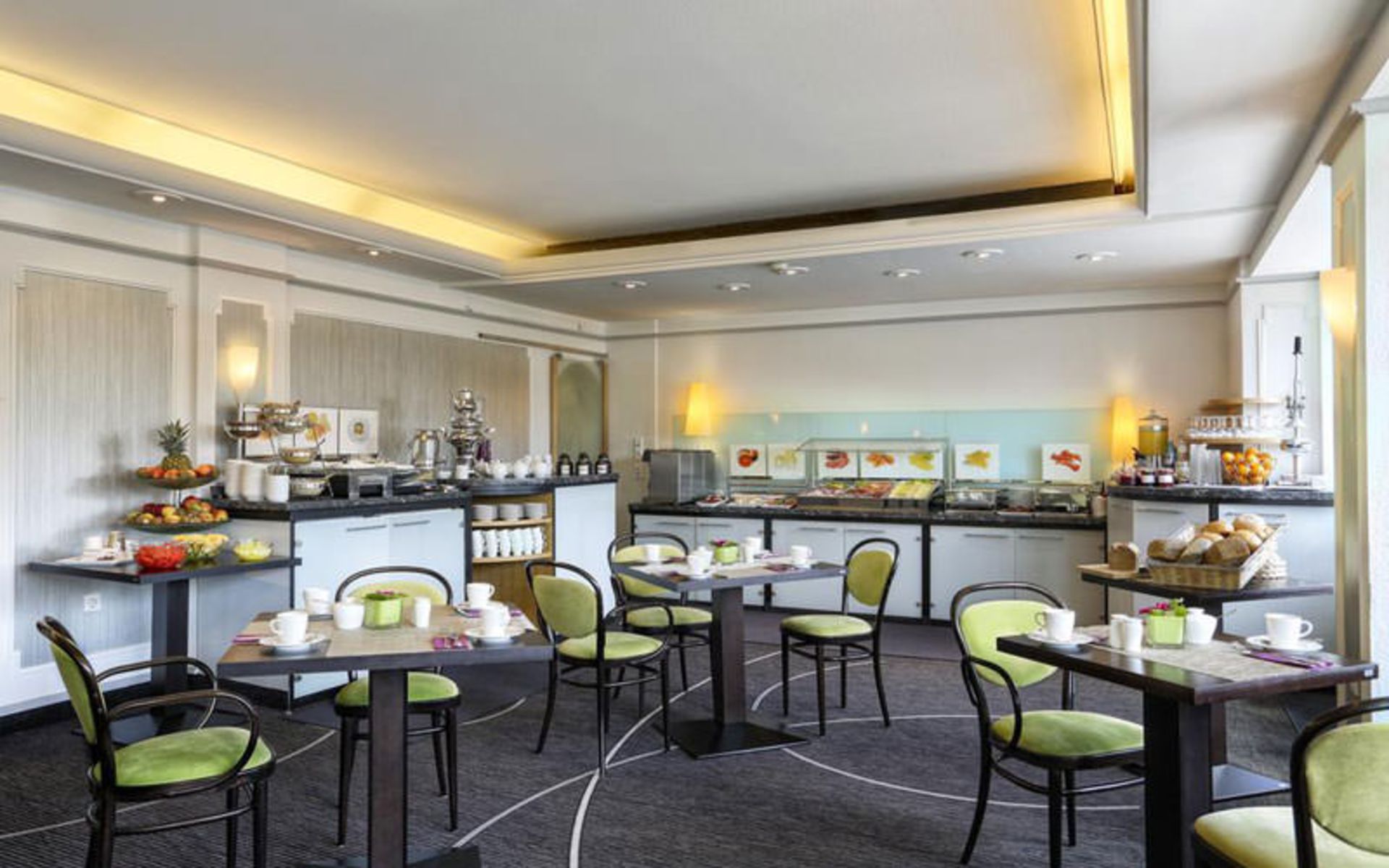 هتل تیفنتال (Hotel Tiefenthal)