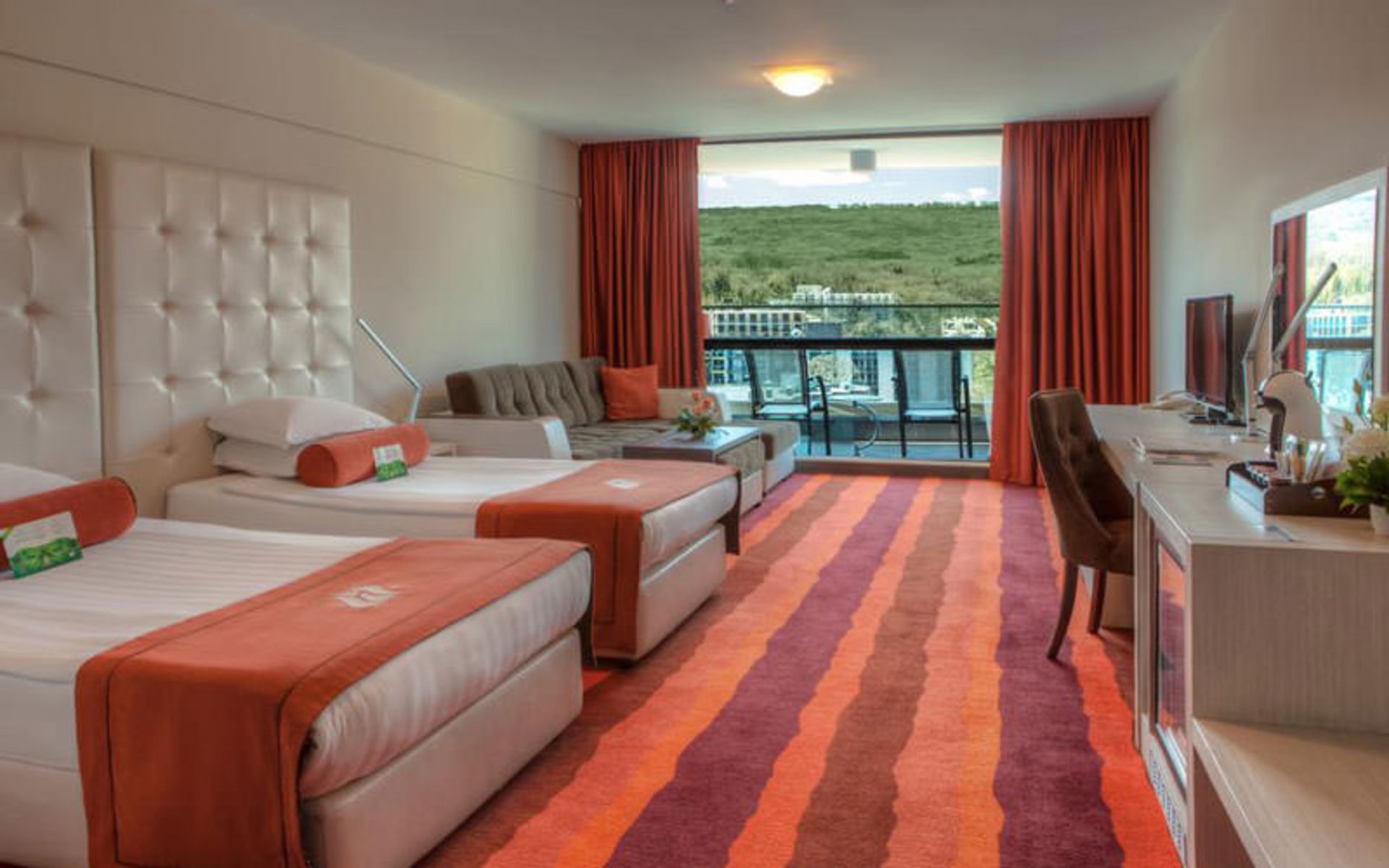 هتل اینترنشنال هتل کازینو اند تاور سوئیتز (International Hotel Casino & Tower Suites)