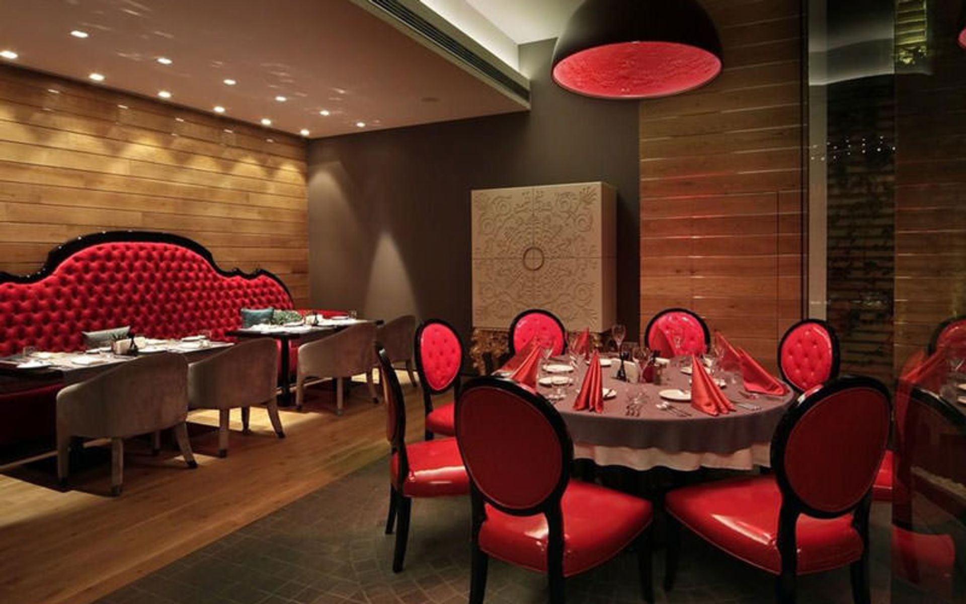 هتل گرافیت گالری دیزاین (Graffit Gallery Design Hotel)