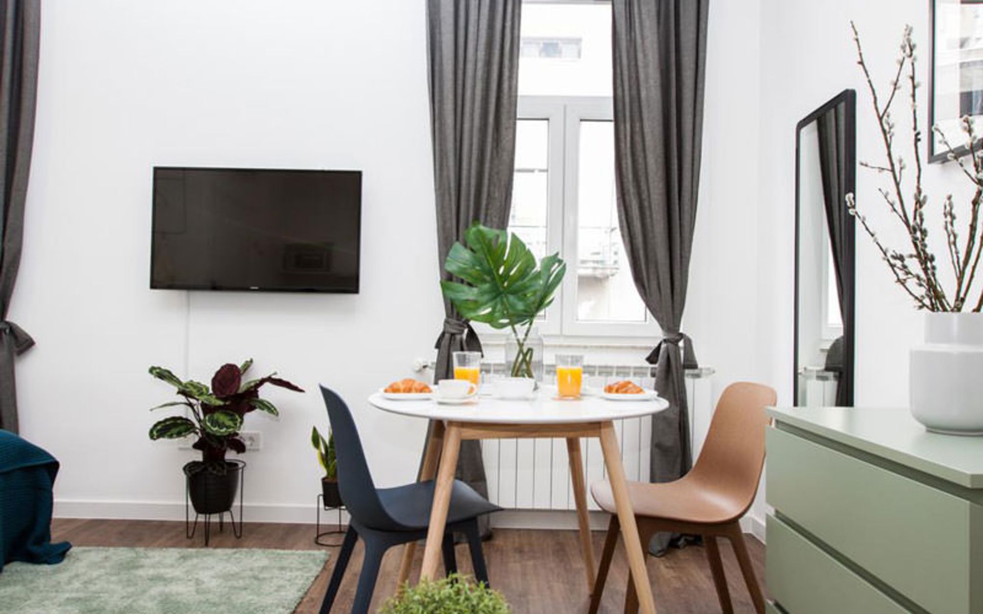 هتل زیگ زاگ زاگرب (ZigZag Zagreb - Downtown Apartments)