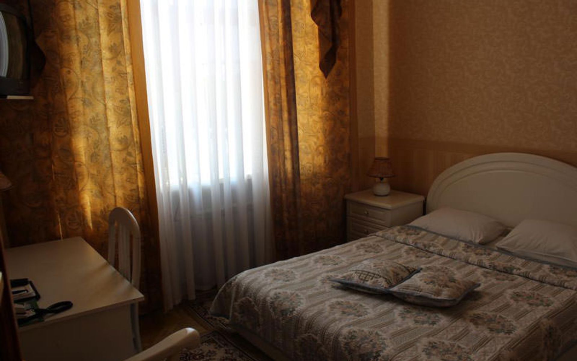 هتل اینتوریست (Hotel Intourist)