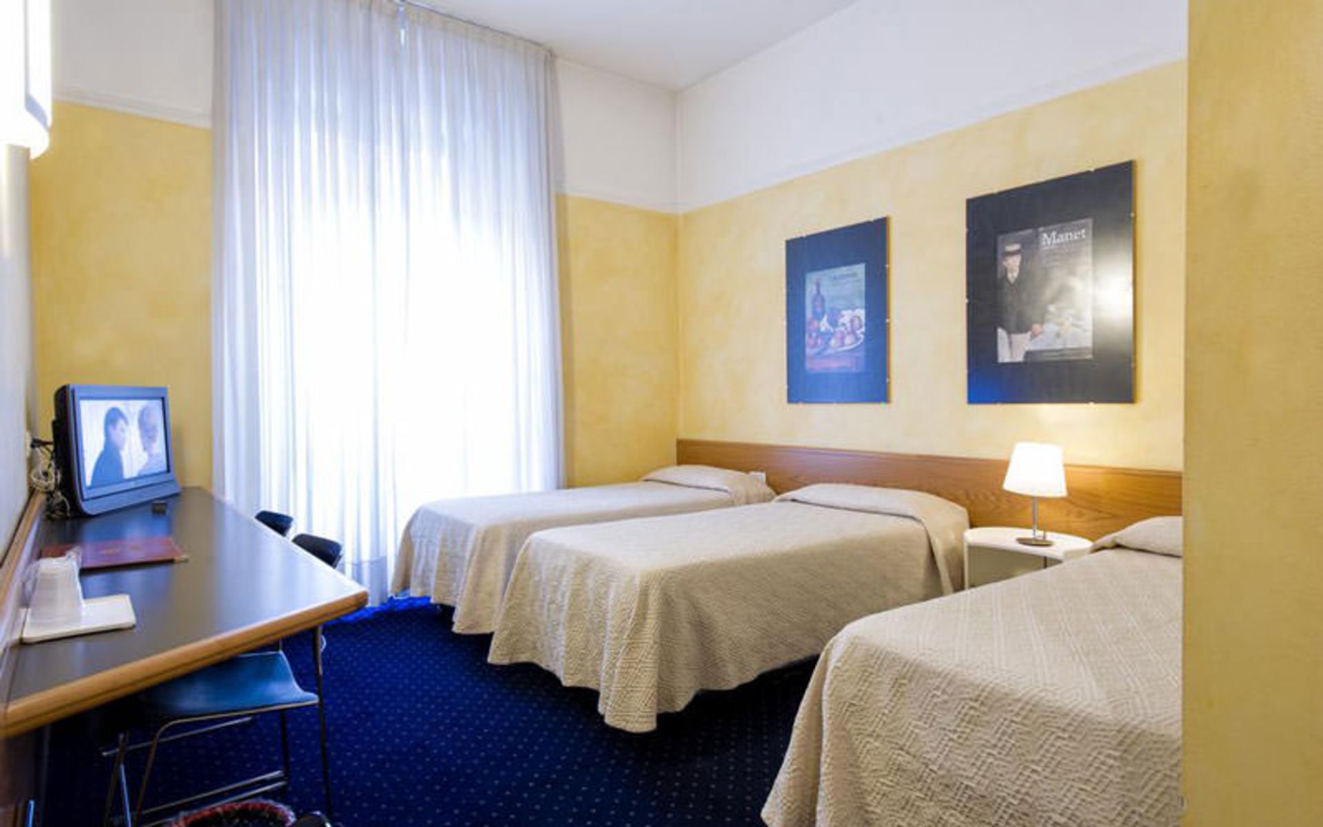 هتل کلاب (Club Hotel)