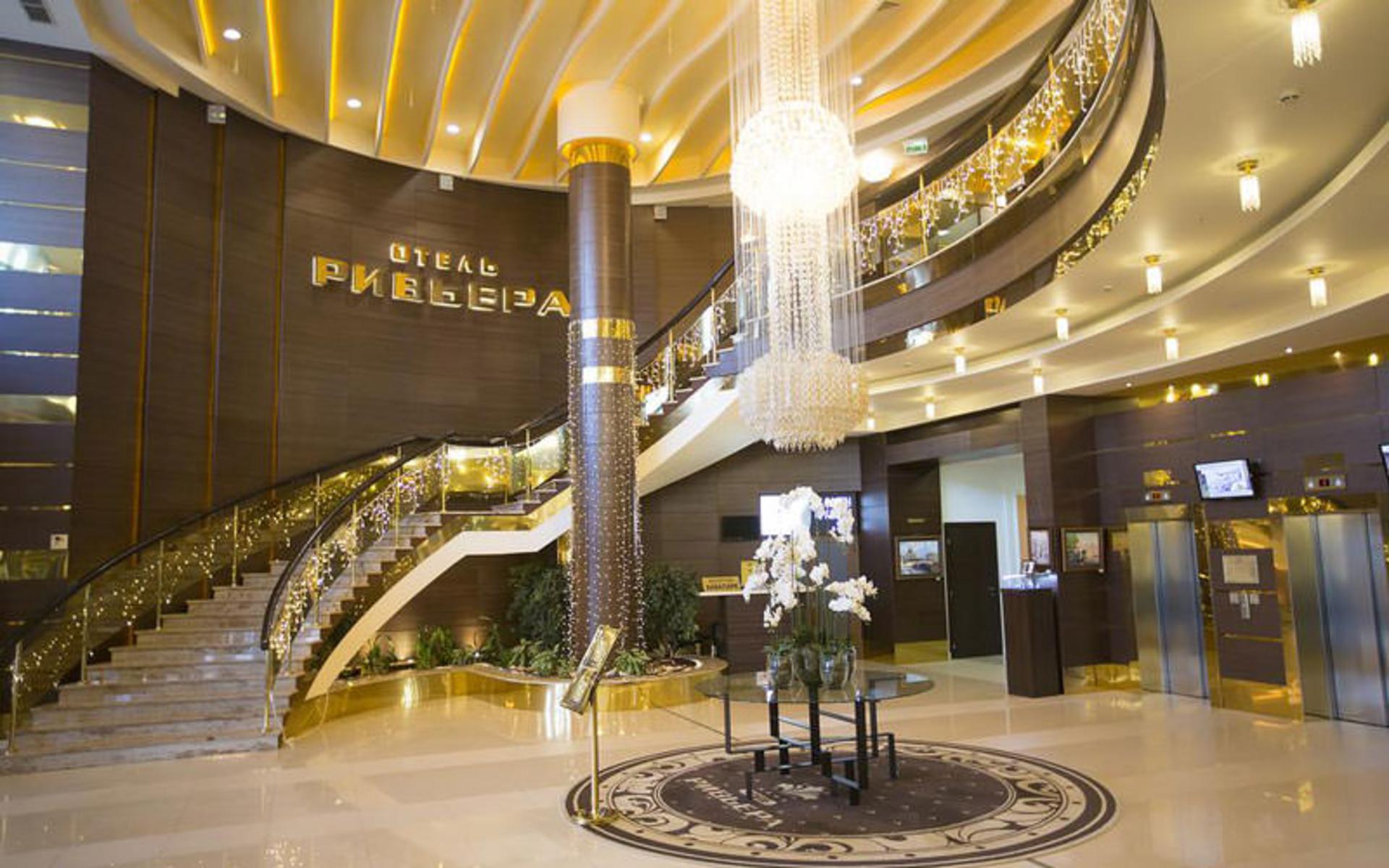 هتل ریوریا (Riviera Hotel)