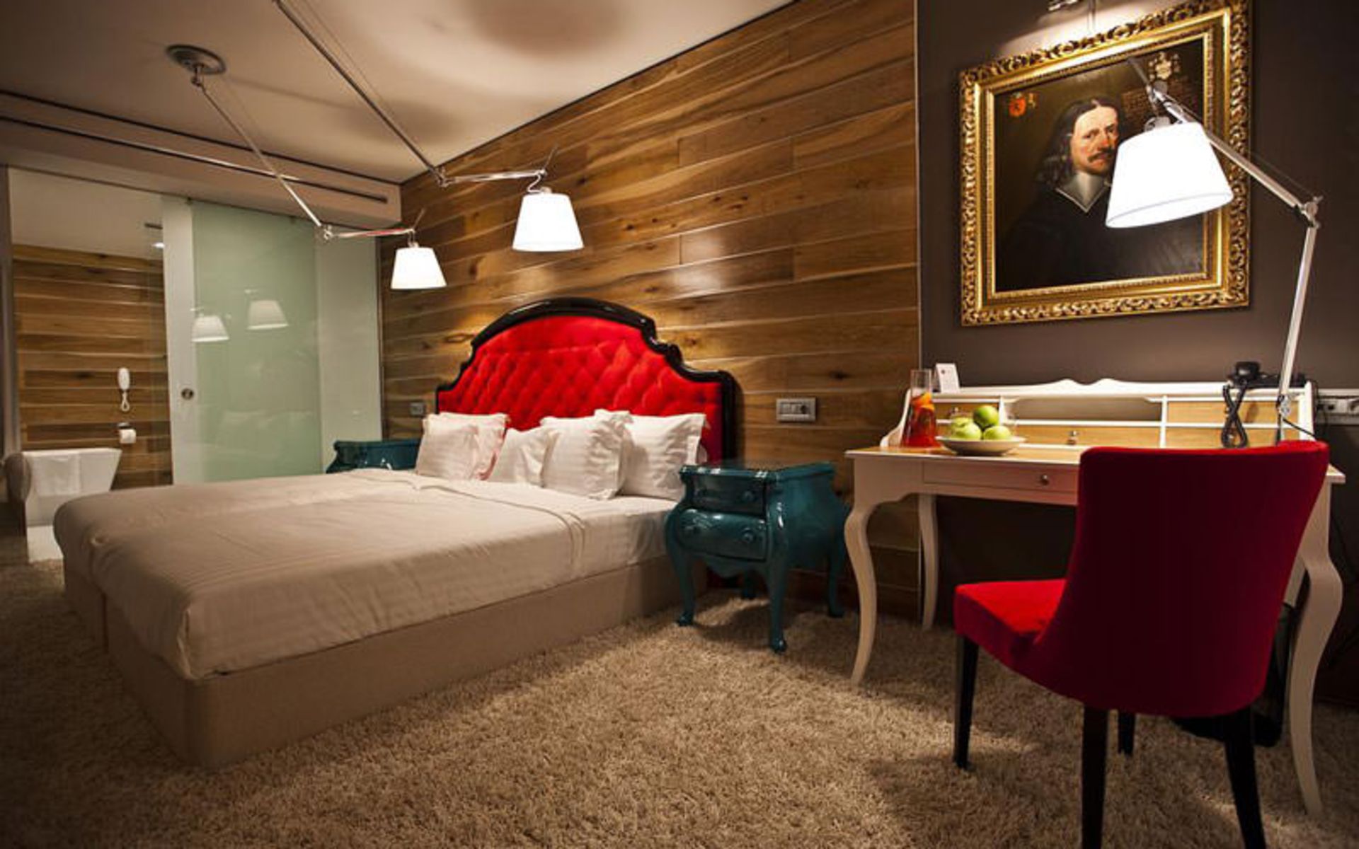 هتل گرافیت گالری دیزاین (Graffit Gallery Design Hotel)