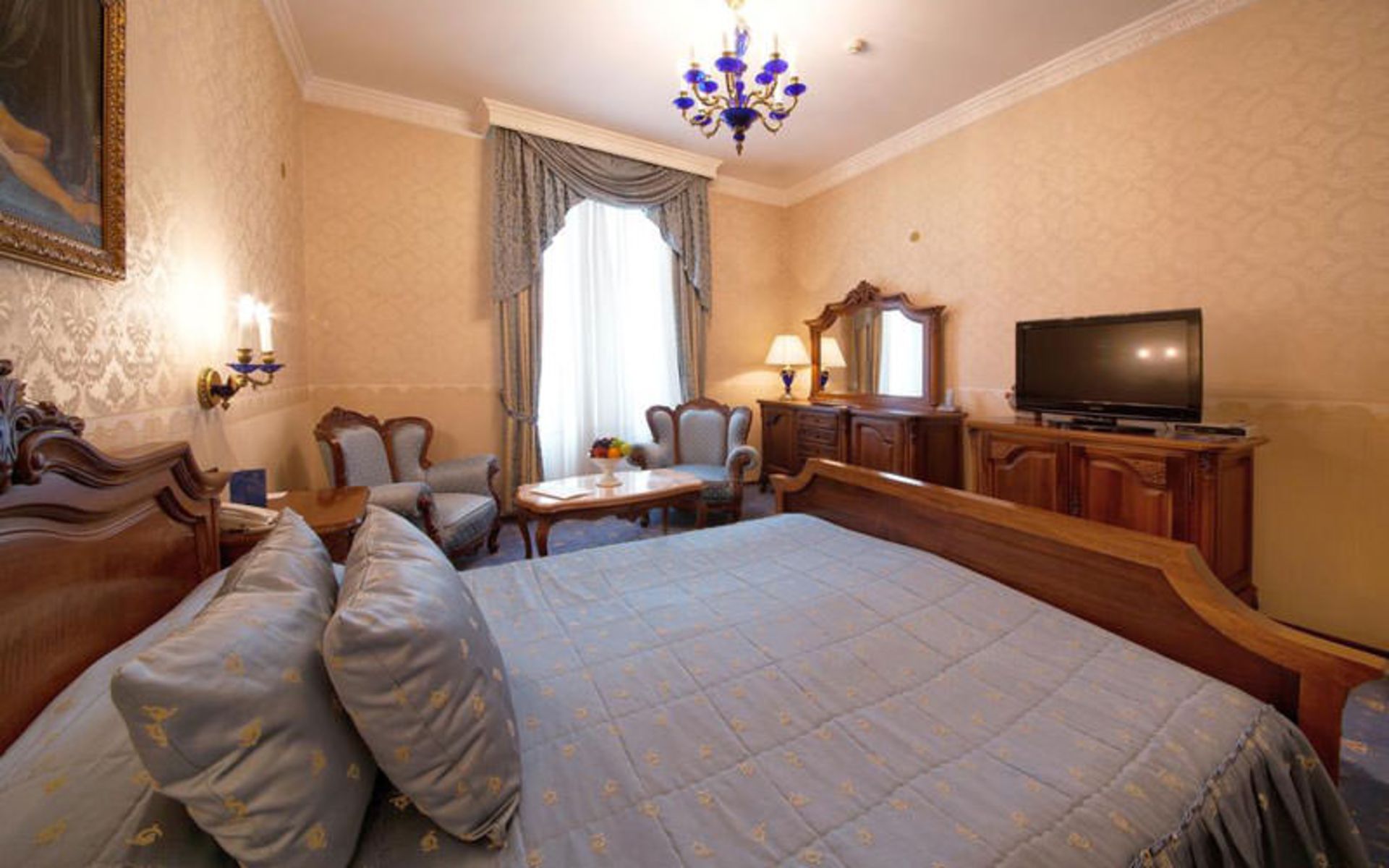 هتل گرند هتل لندن (Grand Hotel London)