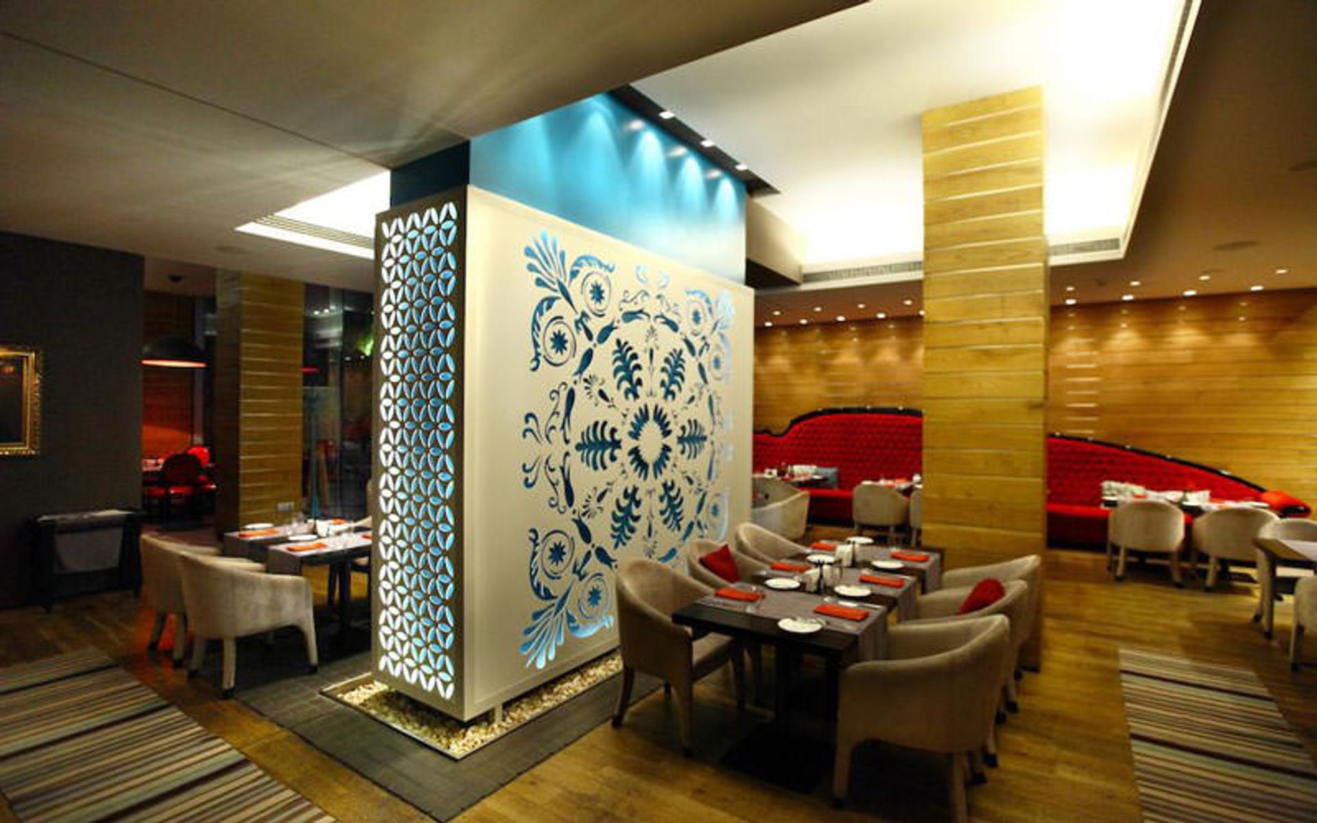 هتل گرافیت گالری دیزاین (Graffit Gallery Design Hotel)