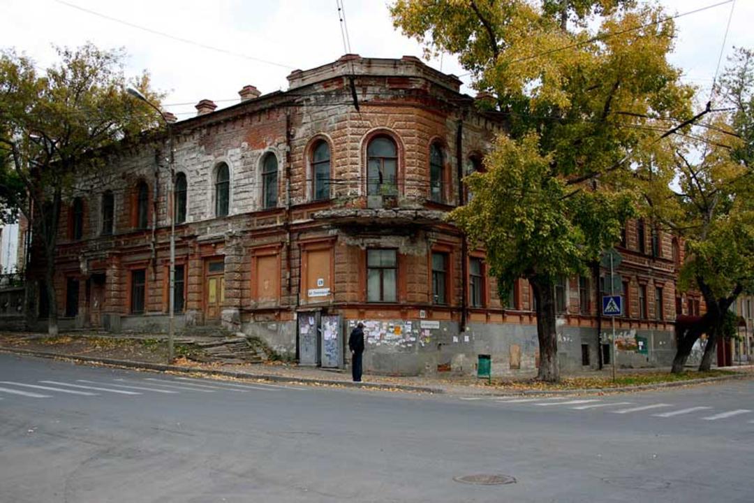 عمارت نرونف (Neronov’s Mansion)