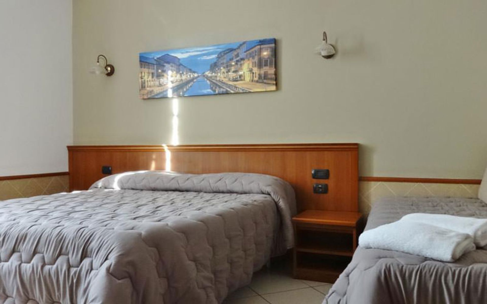 هتل استرید (Hotel Astrid)