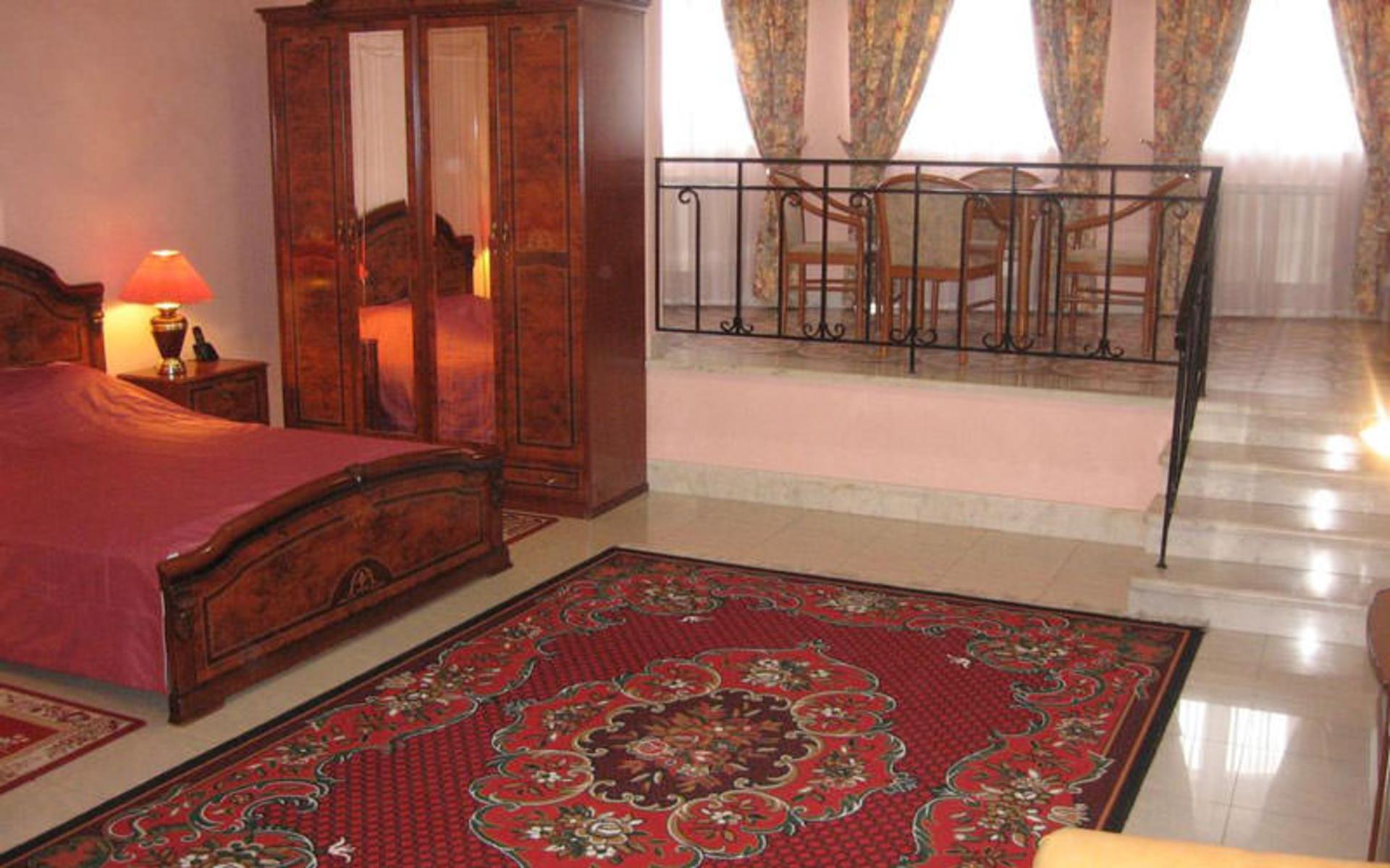 هتل جوسه پی (Giuseppe Hotel)