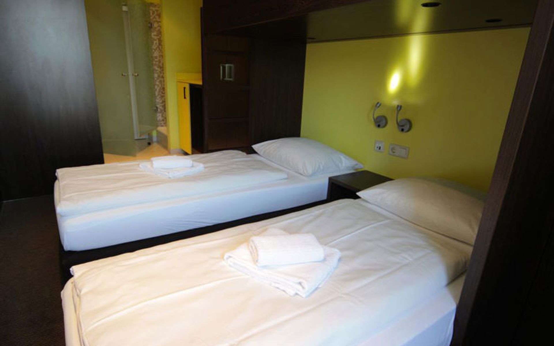 هتل بریج این (Bridge Inn Hotel)