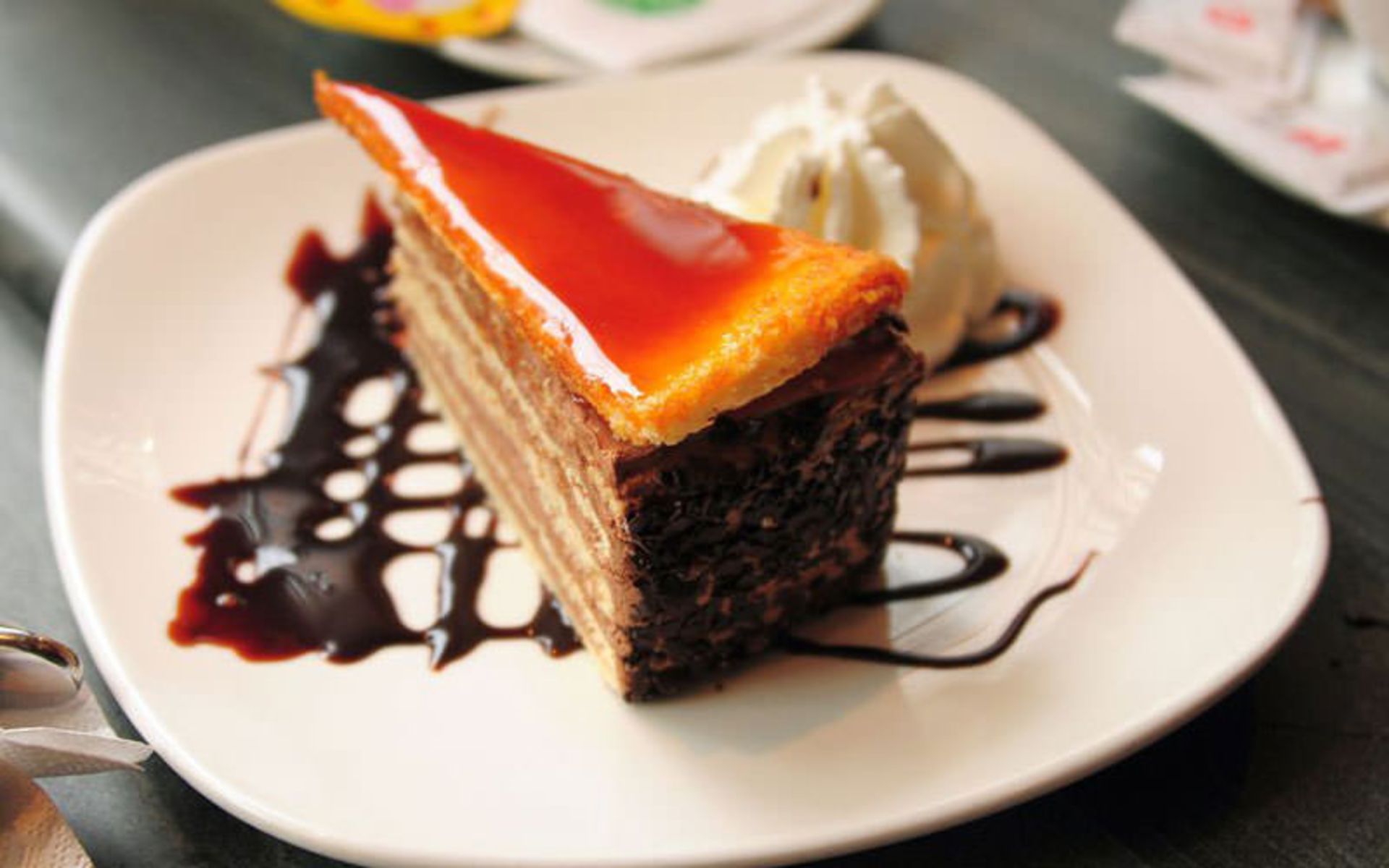 کیک دوبوش (Dobos torte) – مجارستان