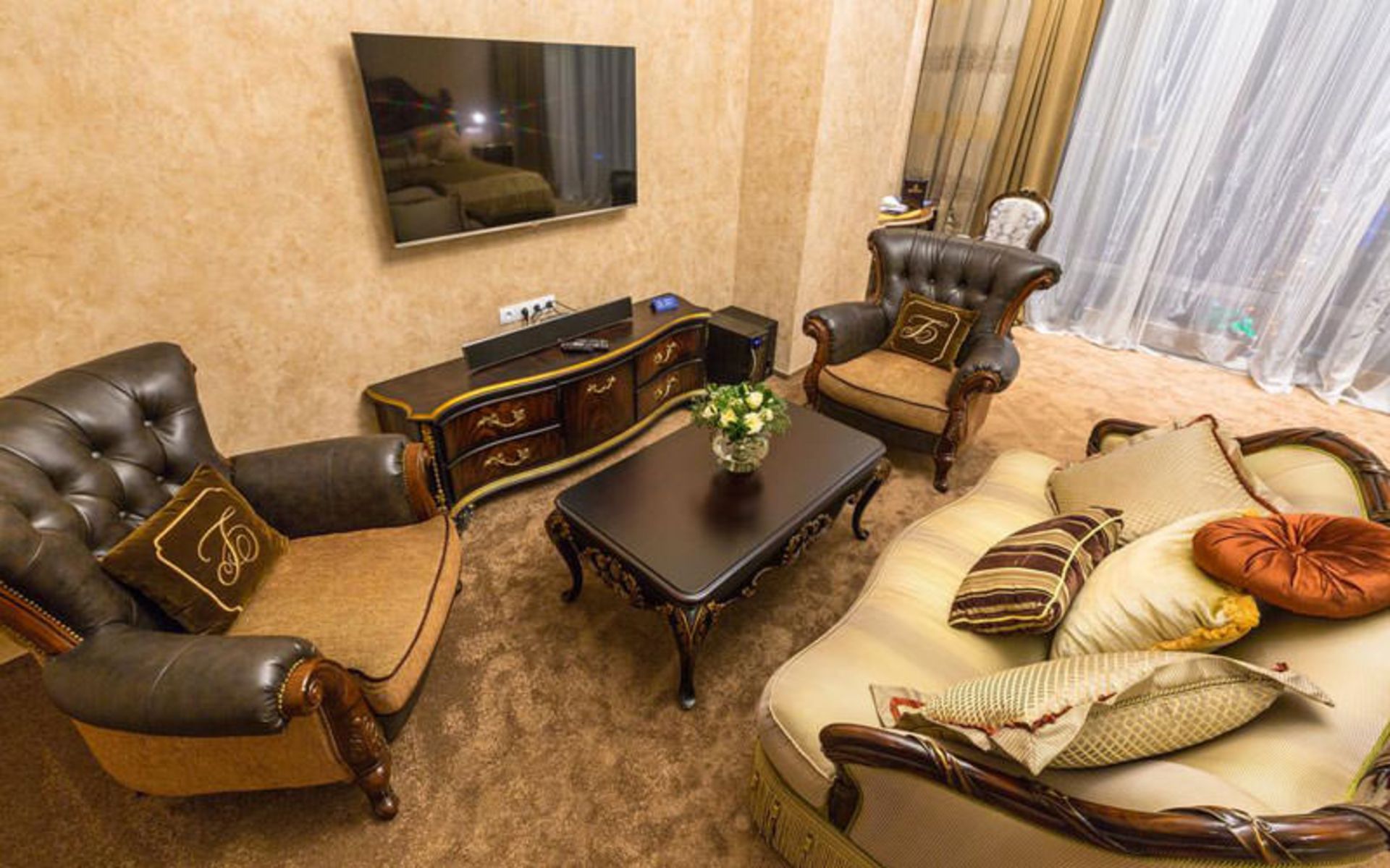 هتل ویستوسکی (Vysotsky Hotel)