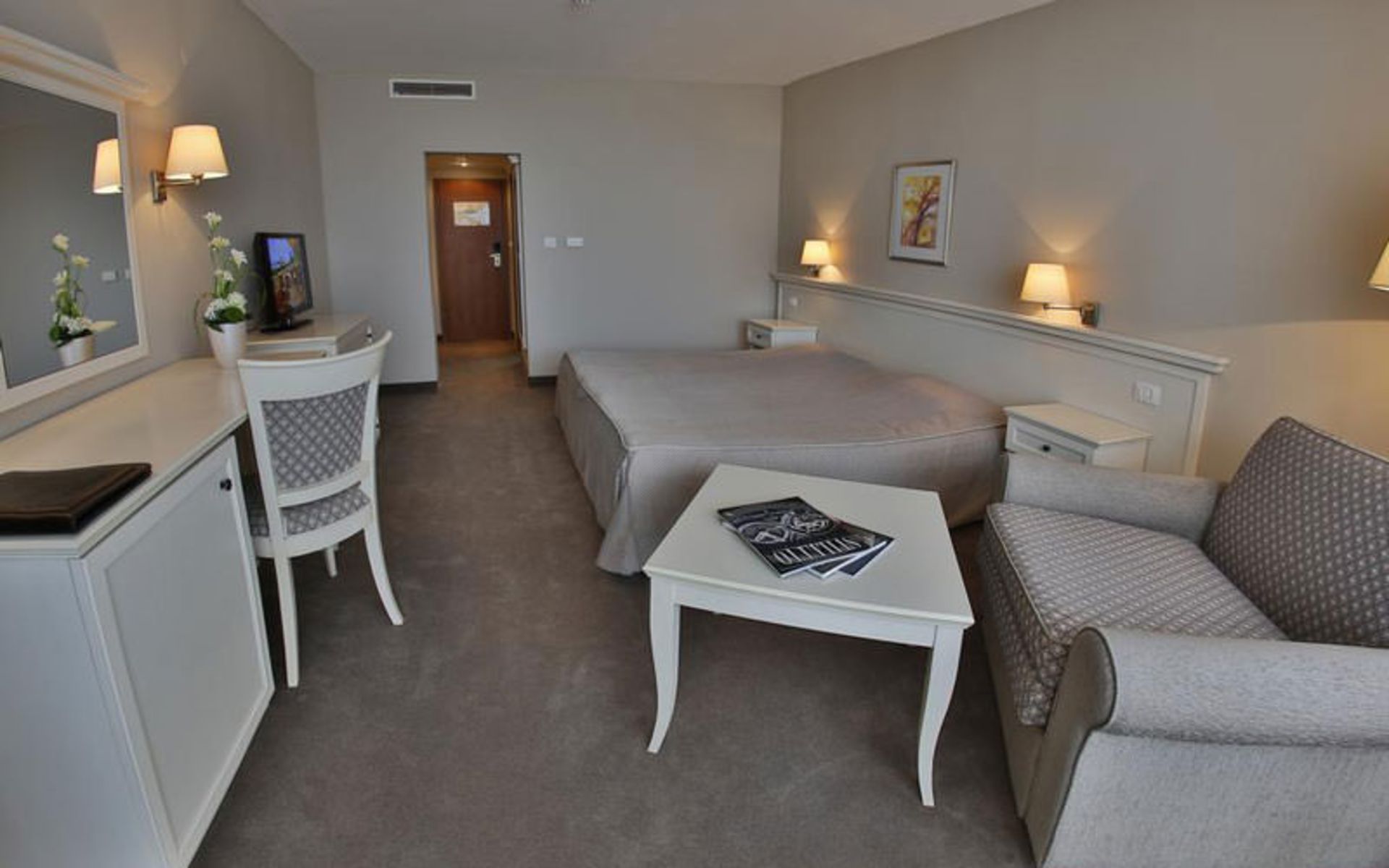 هتل ریویرا هالیدی بیچ و کلاب (Riviera Beach Hotel and SPA, Riviera Holiday Club - All Inclusive)