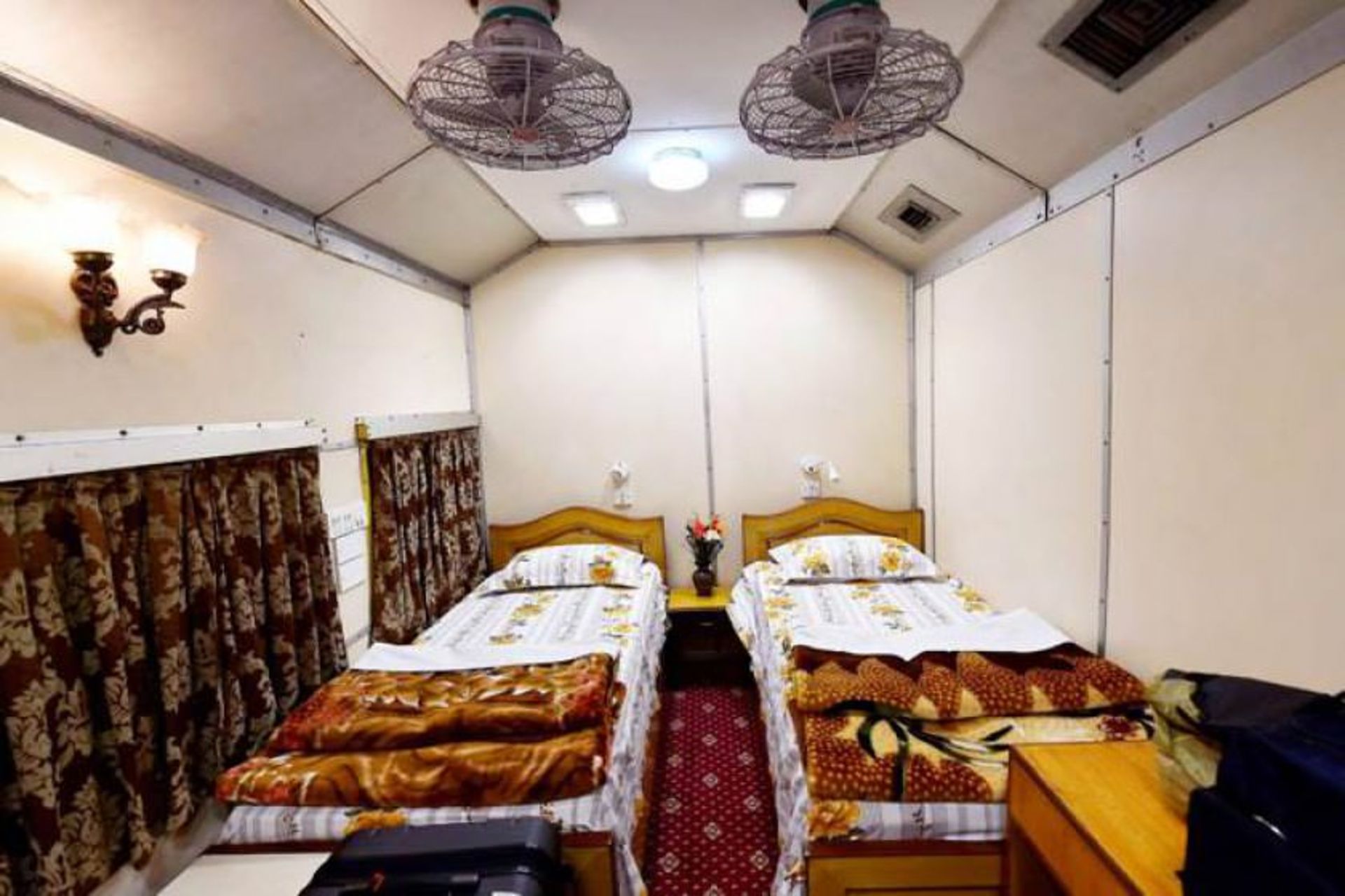 قطار لوکس هند