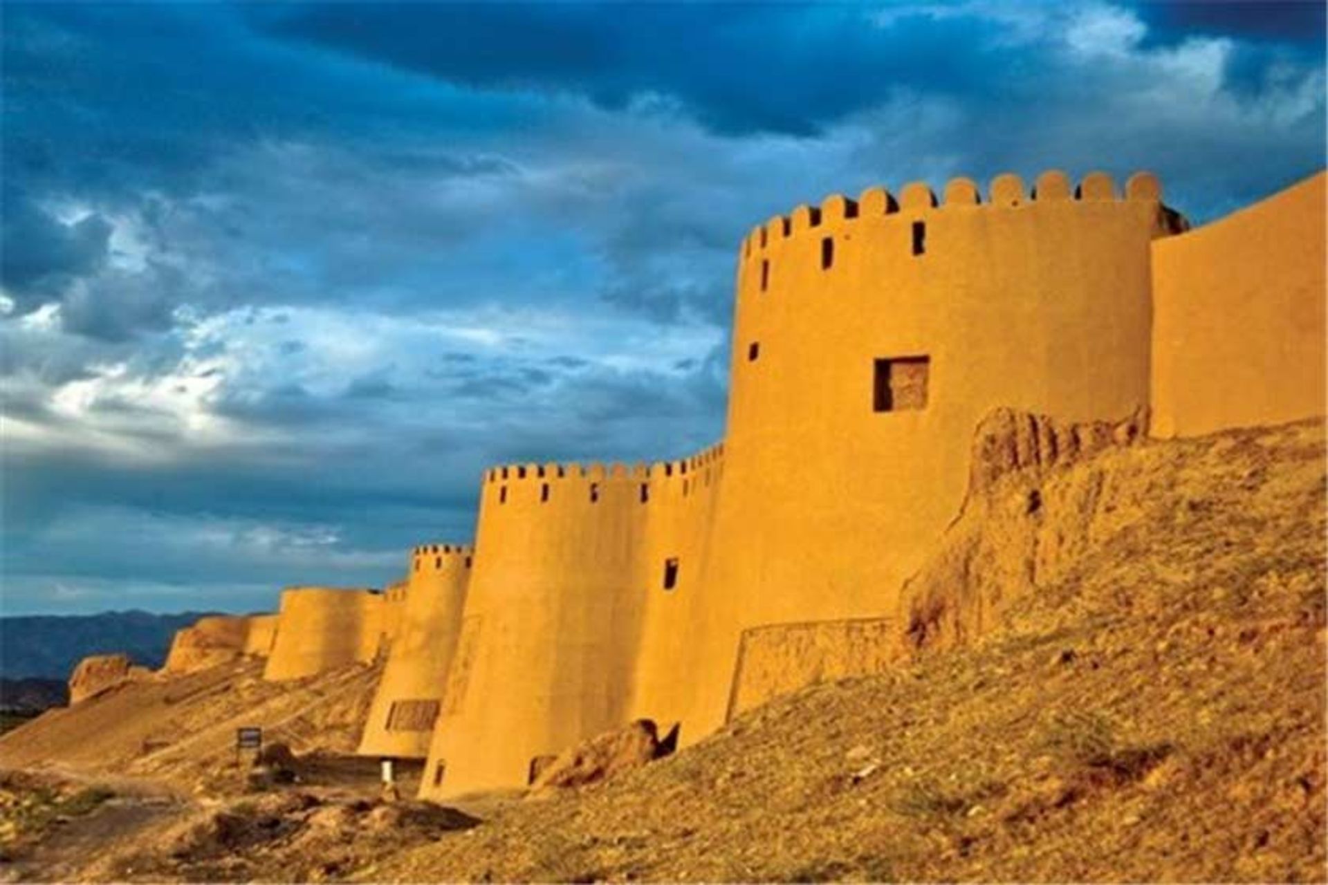 ارگ تاریخی بلقیس